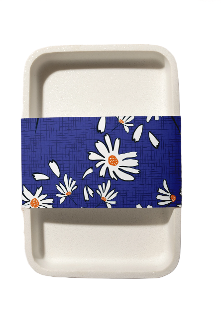 Tray+with+wrapper+in+kitchen.png