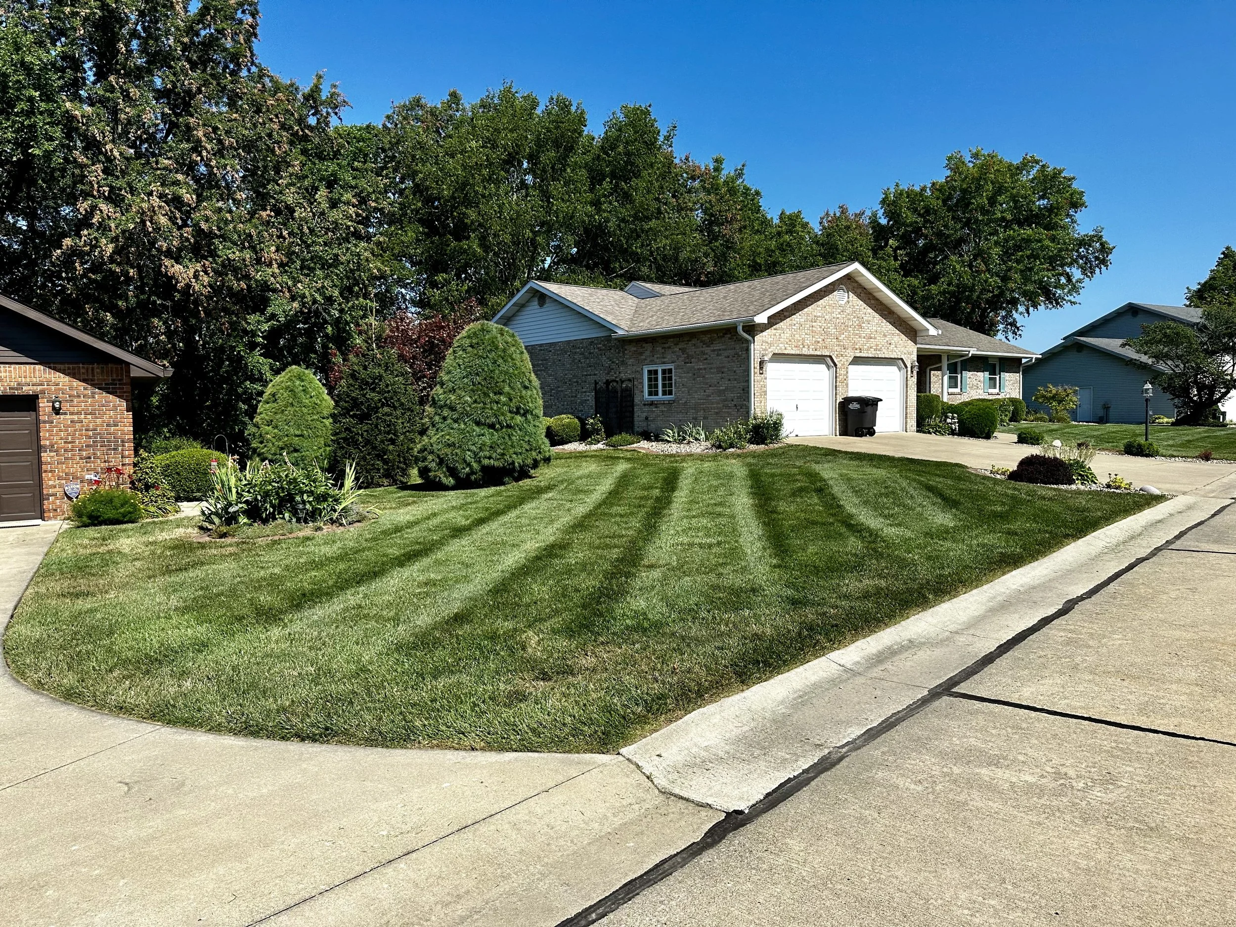 Mowing Alton, IL