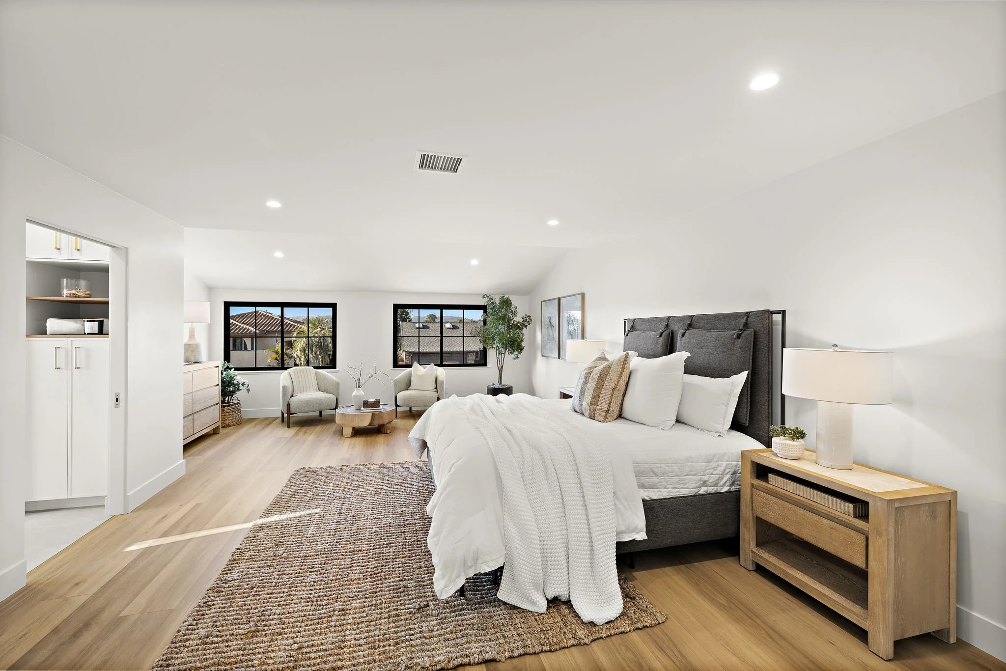 30-web-or-mls-33142 Sea Lion 30.jpg