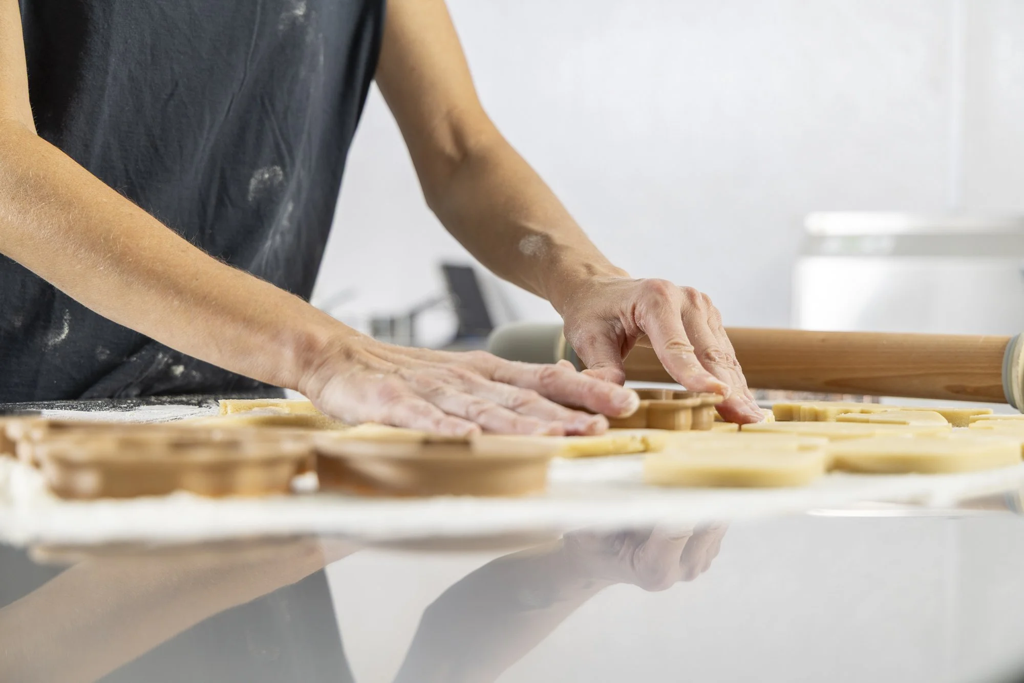 Behind-the-scenes process food photography for baker Sunshine Sedwick of Thumbprints Bake Shop in Charlottesville, Virginia.