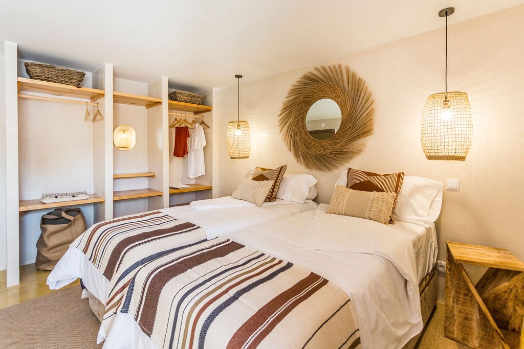 Guincho bedroom 1.jpg
