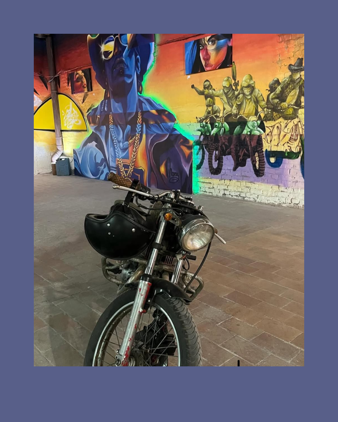 L’expo « Nos rêves de gosses » prend place dans un lieu atypique : une ancienne friche de 1.200 mètres carrés à Roubaix, un vaste espace qui offre aux artistes une toile vierge propice à l’expression artistique.