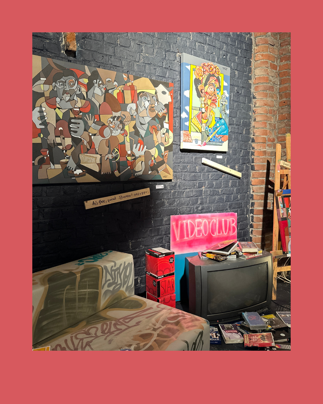 ’expo « Nos rêves de gosses » prend place dans un lieu atypique : une ancienne friche de 1.200 mètres carrés à Roubaix, un vaste espace qui offre aux artistes une toile vierge propice à l’expression artistique.