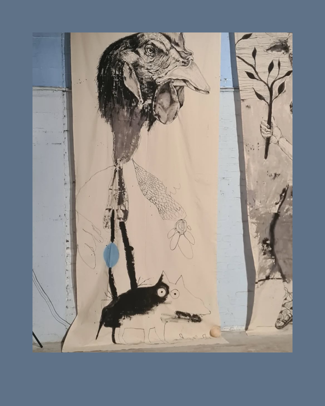 L’expo « Nos rêves de gosses » prend place dans un lieu atypique : une ancienne friche de 1.200 mètres carrés à Roubaix, un vaste espace qui offre aux artistes une toile vierge propice à l’expression artistique.