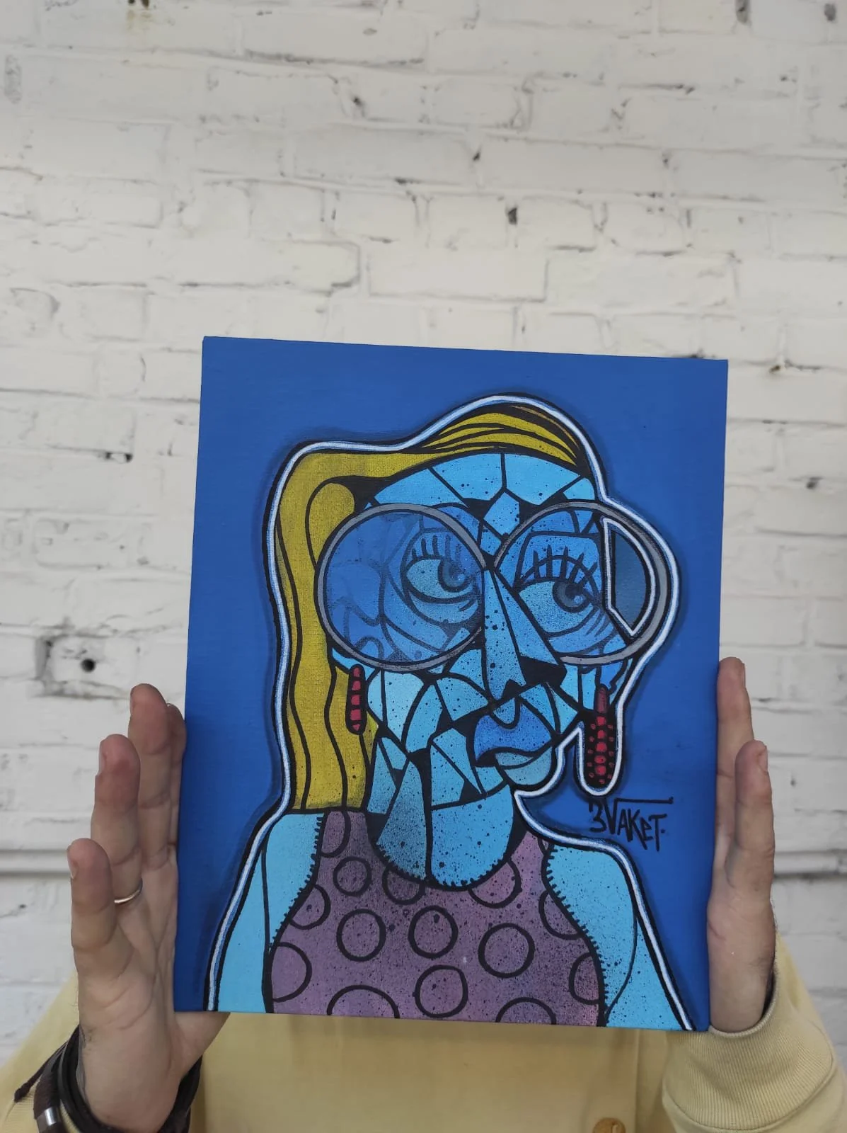 Les 365 sont un projet artistique consistant en la création de 365 petites œuvres, chacune mesurant 30x24 cm, réalisées sur des cartons entoilés tous numérotées.

Ce projet vise à capturer l'essence du quotidien. Chaque œuvre représente une pièce uni