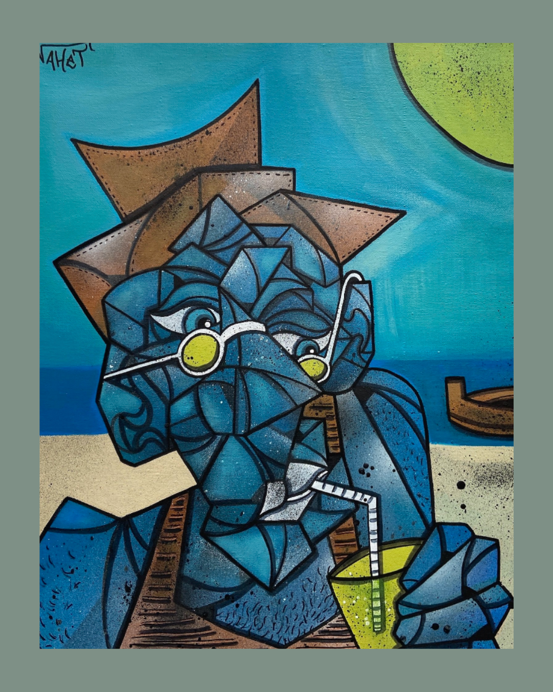 Une peinture murale représentant un personnage stylisé, probablement un chien, buvant une boisson avec une paille, dans un style cubiste avec des couleurs vives comme le bleu et le jaune, sur un fond de plage avec le ciel et la mer.