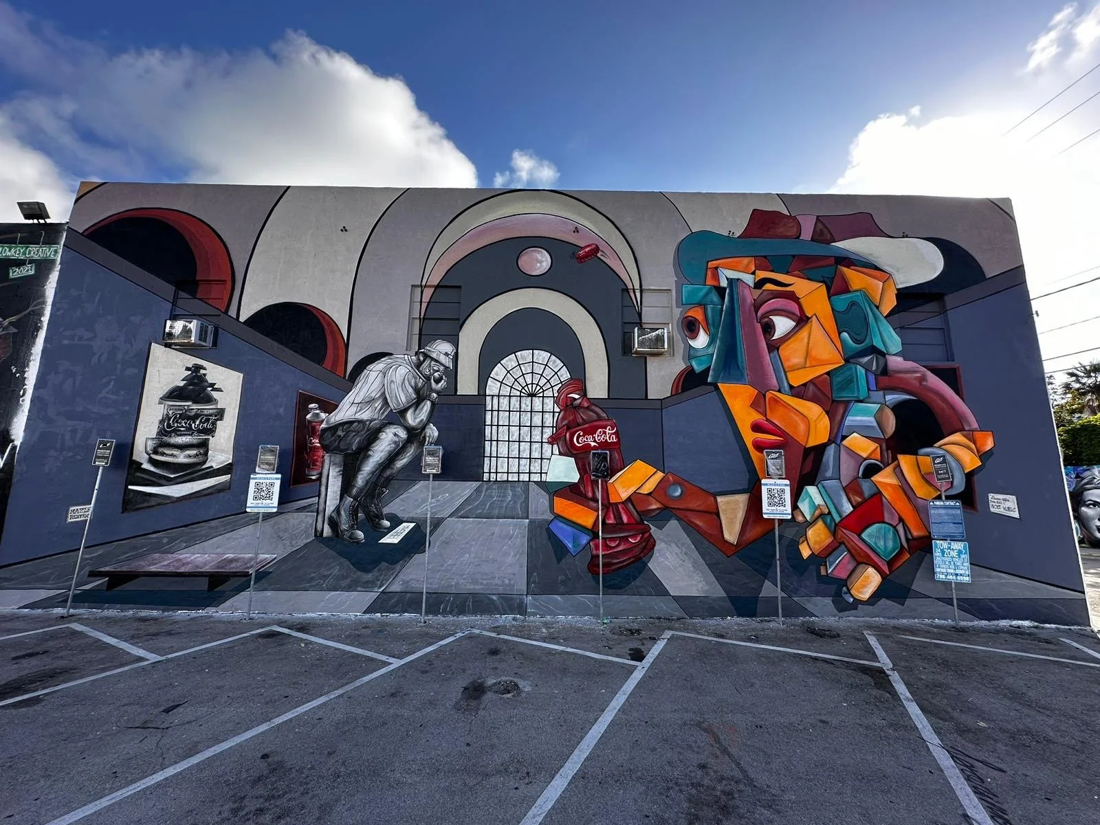 peinture de style cubisme mettant en vedette des visages humains expressifs, des couleurs vives, des lignes audacieuses et des compositions pour coca-cola