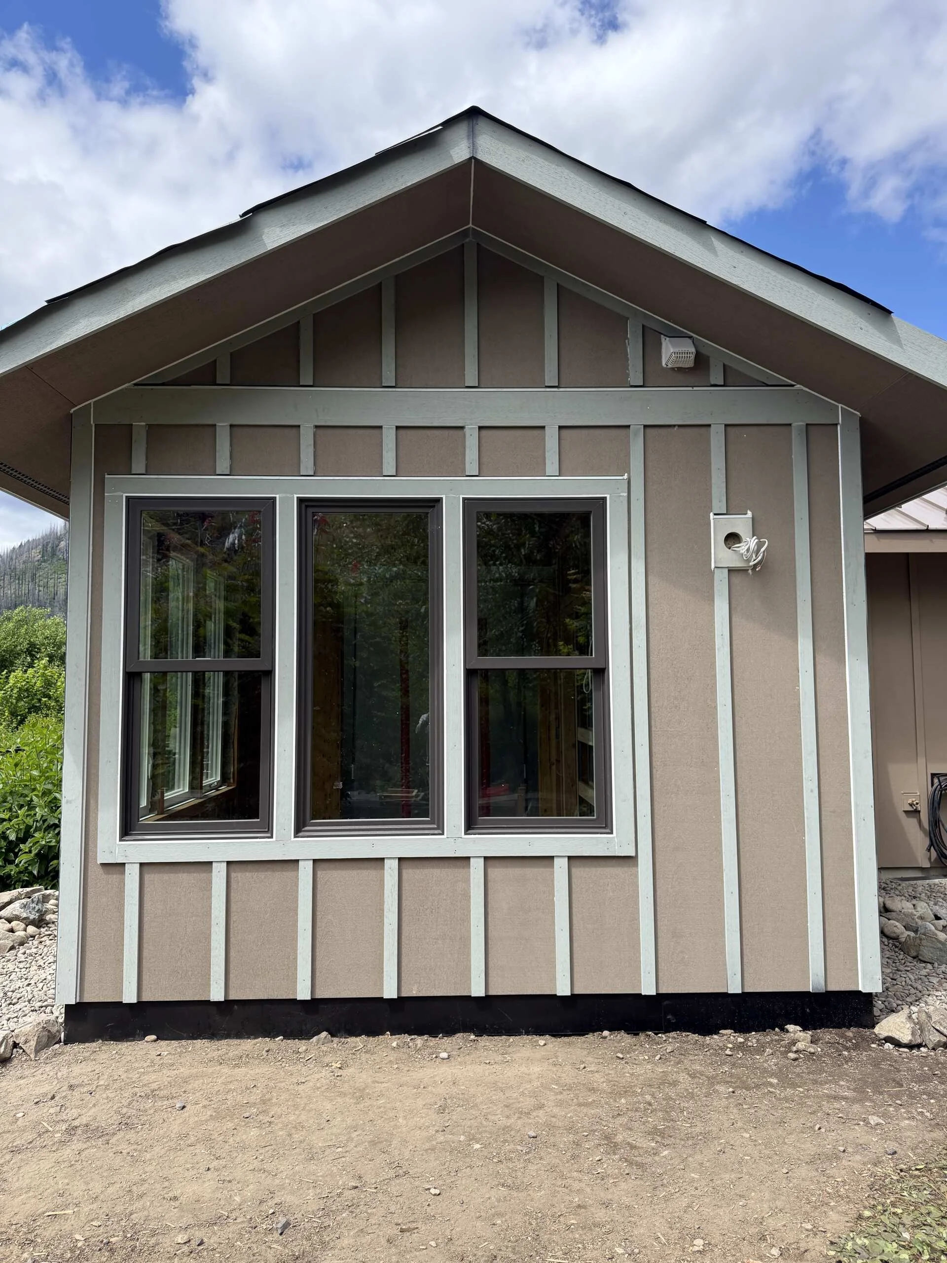 Siding-windows-exterior house.jpg