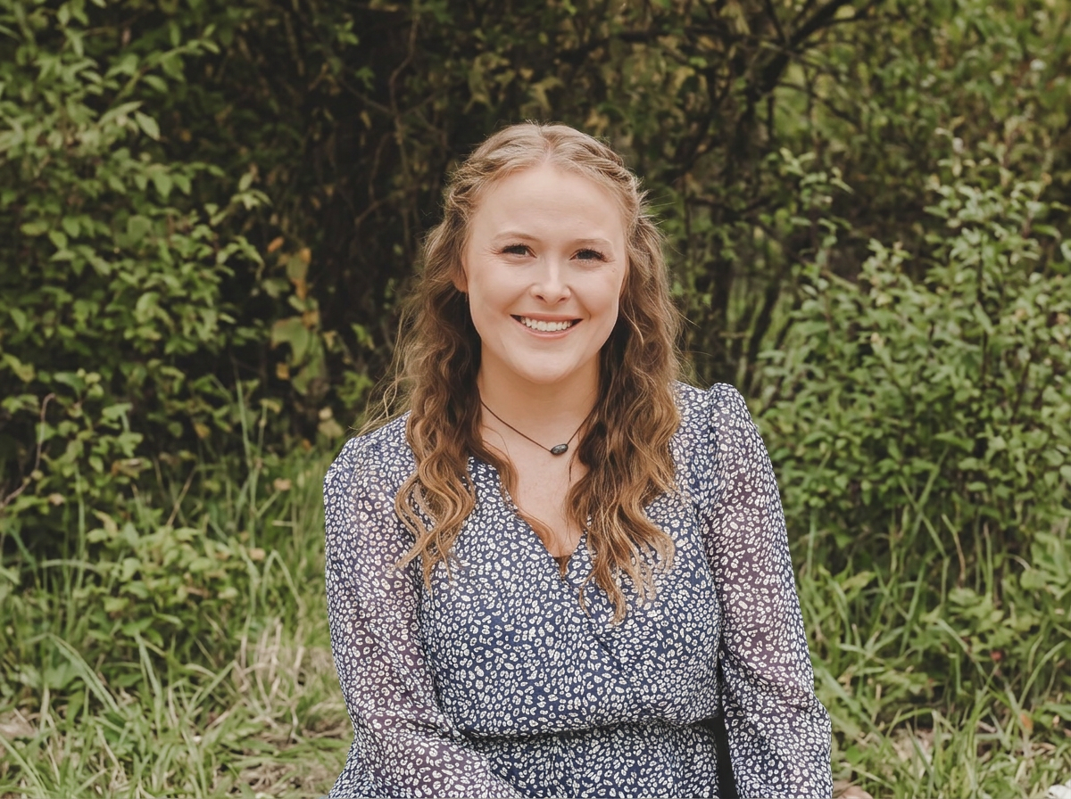 Cortney Swindell, Graduate level counseling intern who finished her bachelors and is done with the education part of her masters degree in clinical mental health counseling. She works with children from age 3 to 18, adolescents, and adults as a couns