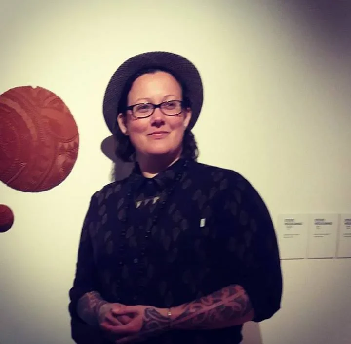Stevei Houkāmau is a full-time uku artist based in Te Whanganui-a-Tara Wellington.