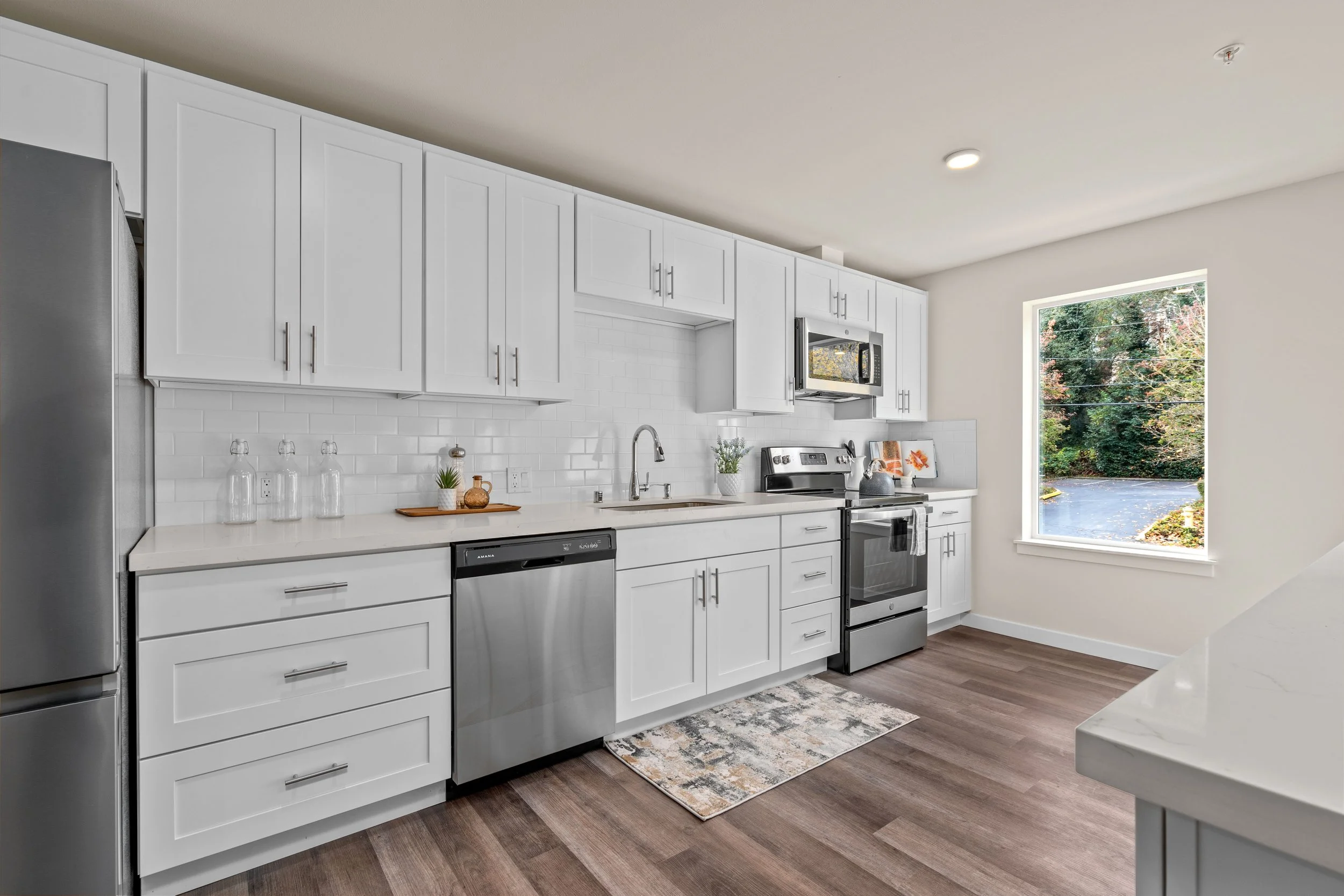 12625 NE Woodinville Dr (Woodinville) - MLS (2 of 24).jpg