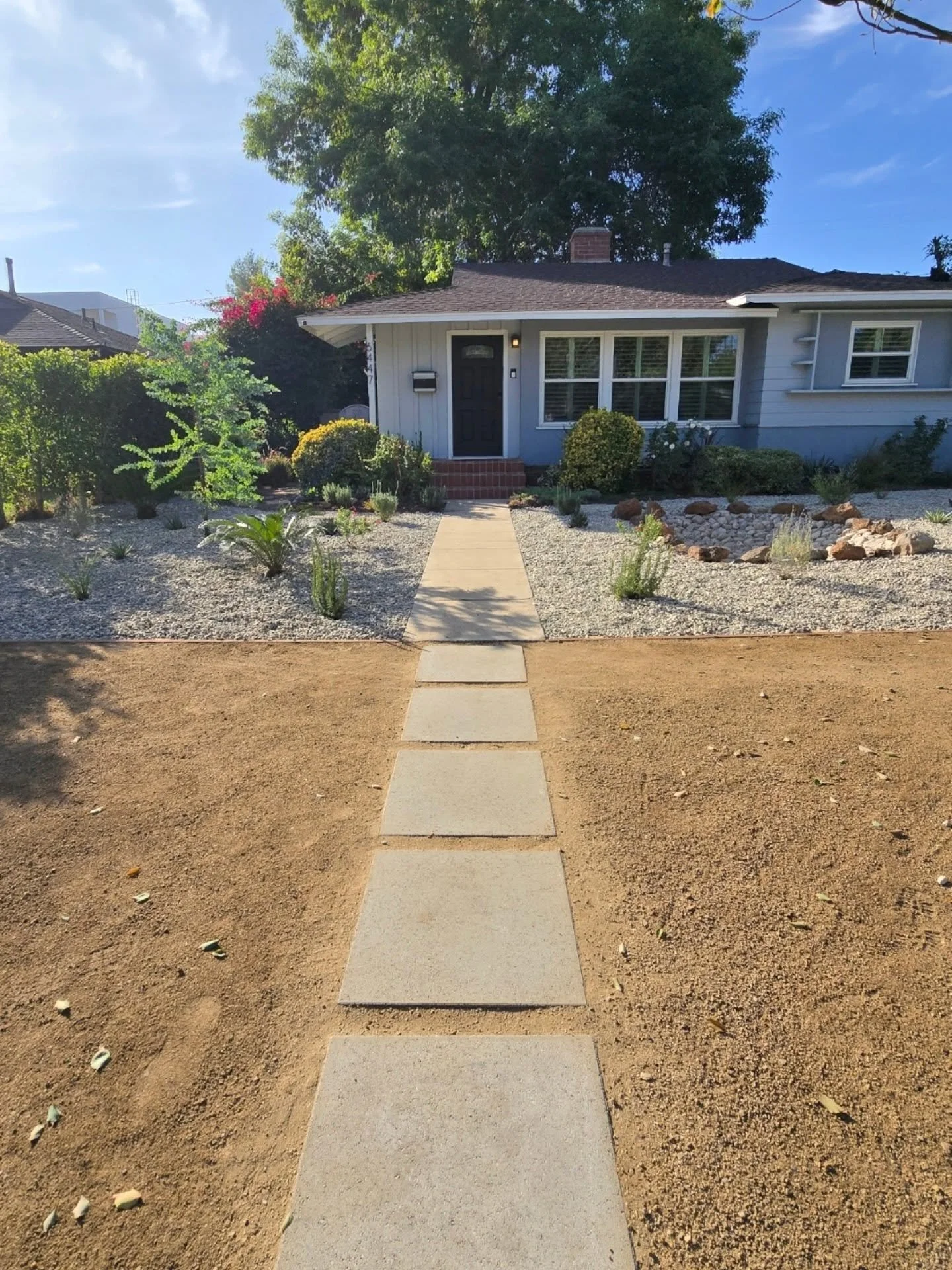 Before &amp; After Xeriscape
.
.
.
.
.
#savewater #droughtscape&nbsp;

#droughttolerant #droughttolerantlandscape #xeriscape #lowwaterplants #calinativeplants #softscape #hardscape #patiodesign #landscapedesign #landscapearchitect #gardendesign #land