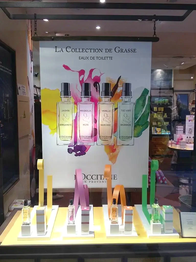 LOccitane-Metallic-colored-ribbon-cprs-767x1024-1.jpg.png