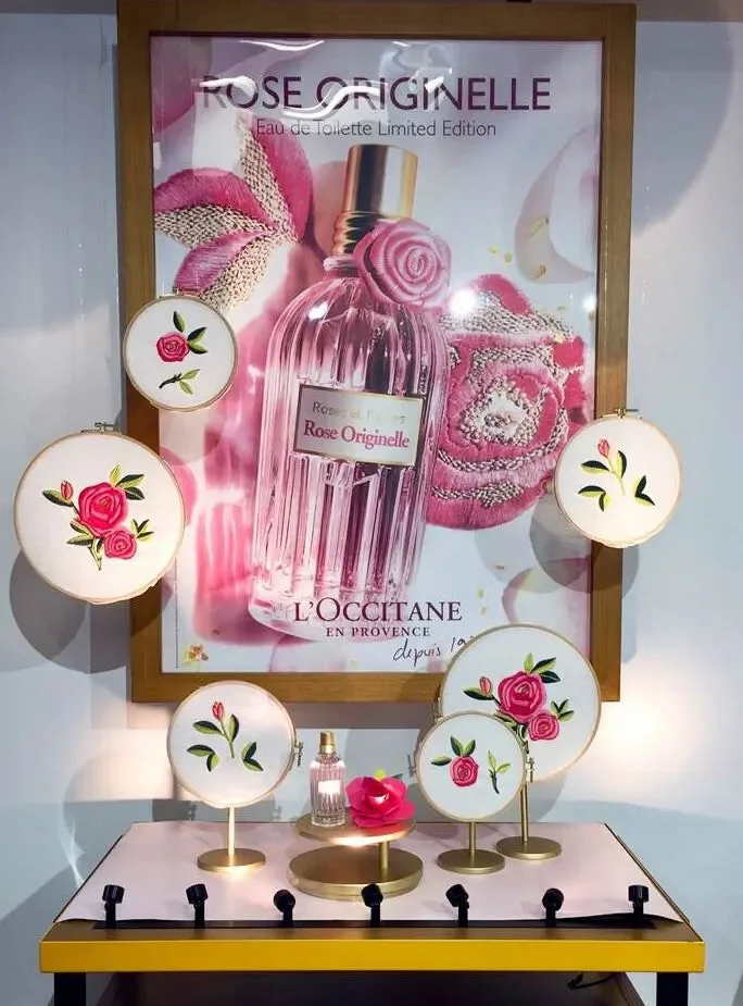 Vitrine-pour-lOccitane.jpeg.png