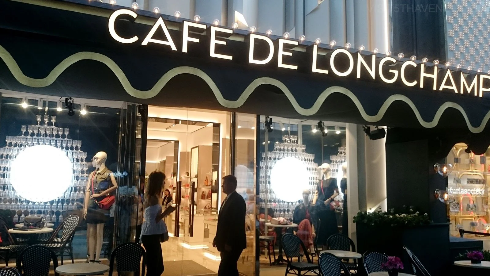 Longchamp.jpg