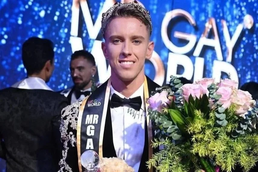 Tim Küsters eerste Nederlander die titel Mr Gay World Intercontinental 2025 wint