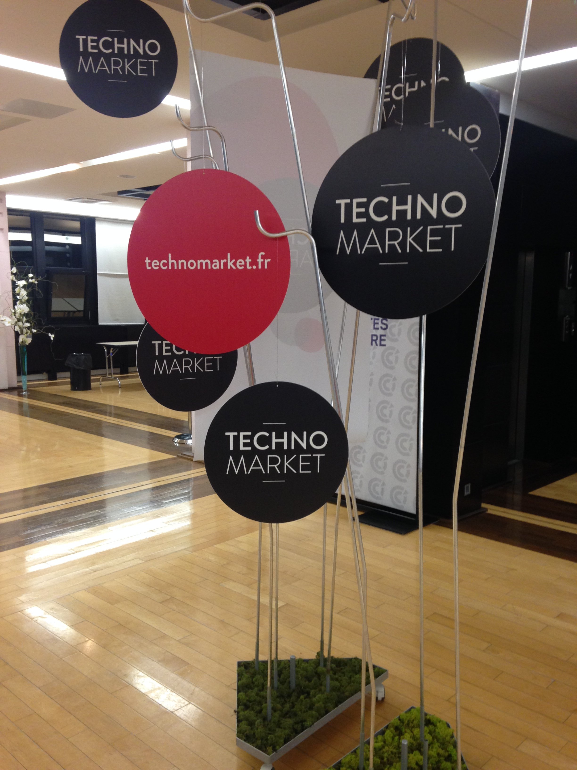 Valérie Dekeyser/Pluenn Studio - Organisation de TehnoMarket, véritable place de marché, cet évènement présente aux industriels les technologies les plus innovantes, issues des laboratoires publics.