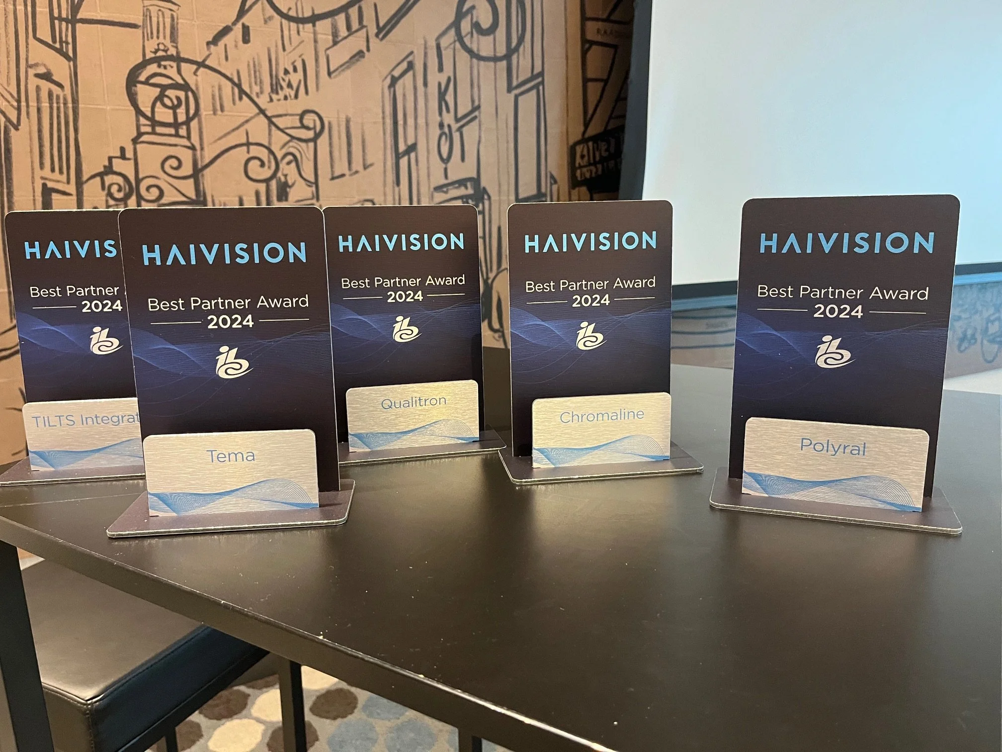 Valérie Dekeyser/Pluenn Studio - Création de Trophées sur mesure (de A à Z)