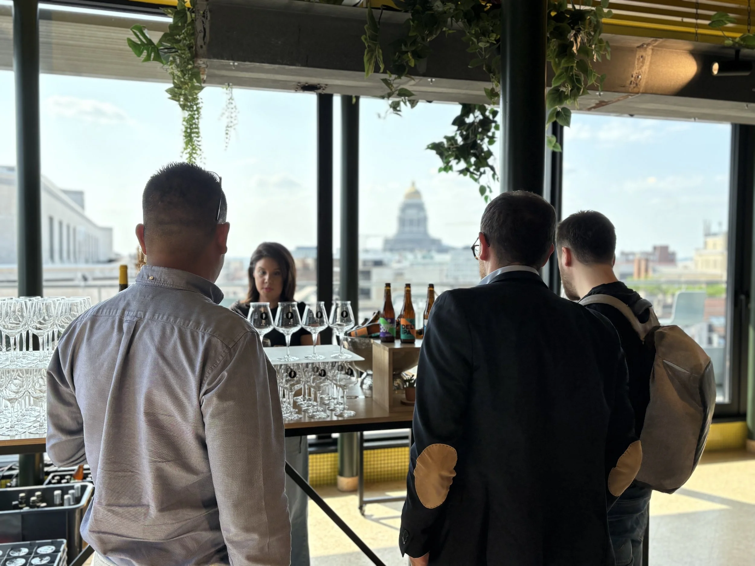 Valérie Dekeyser/Pluenn Studio - Organisation de roadshow pour promouvoir les technologies et les produits d'Haivision au près de ces clients. Inclure des moments de partage et d'échanges libres.