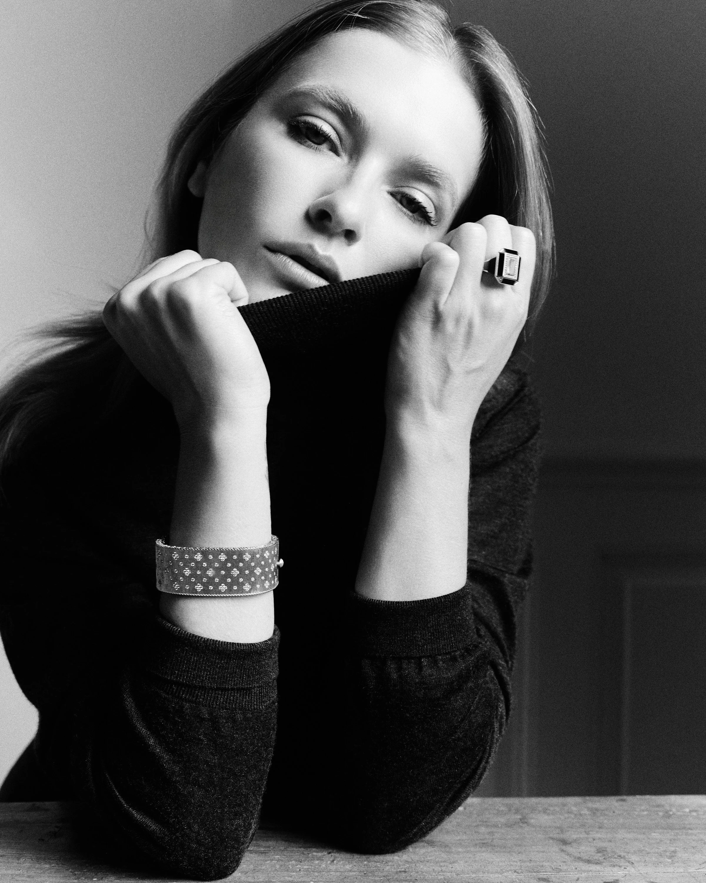 VANITY_FAIR_CAMILLE _RAZAT_003_92027.jpg