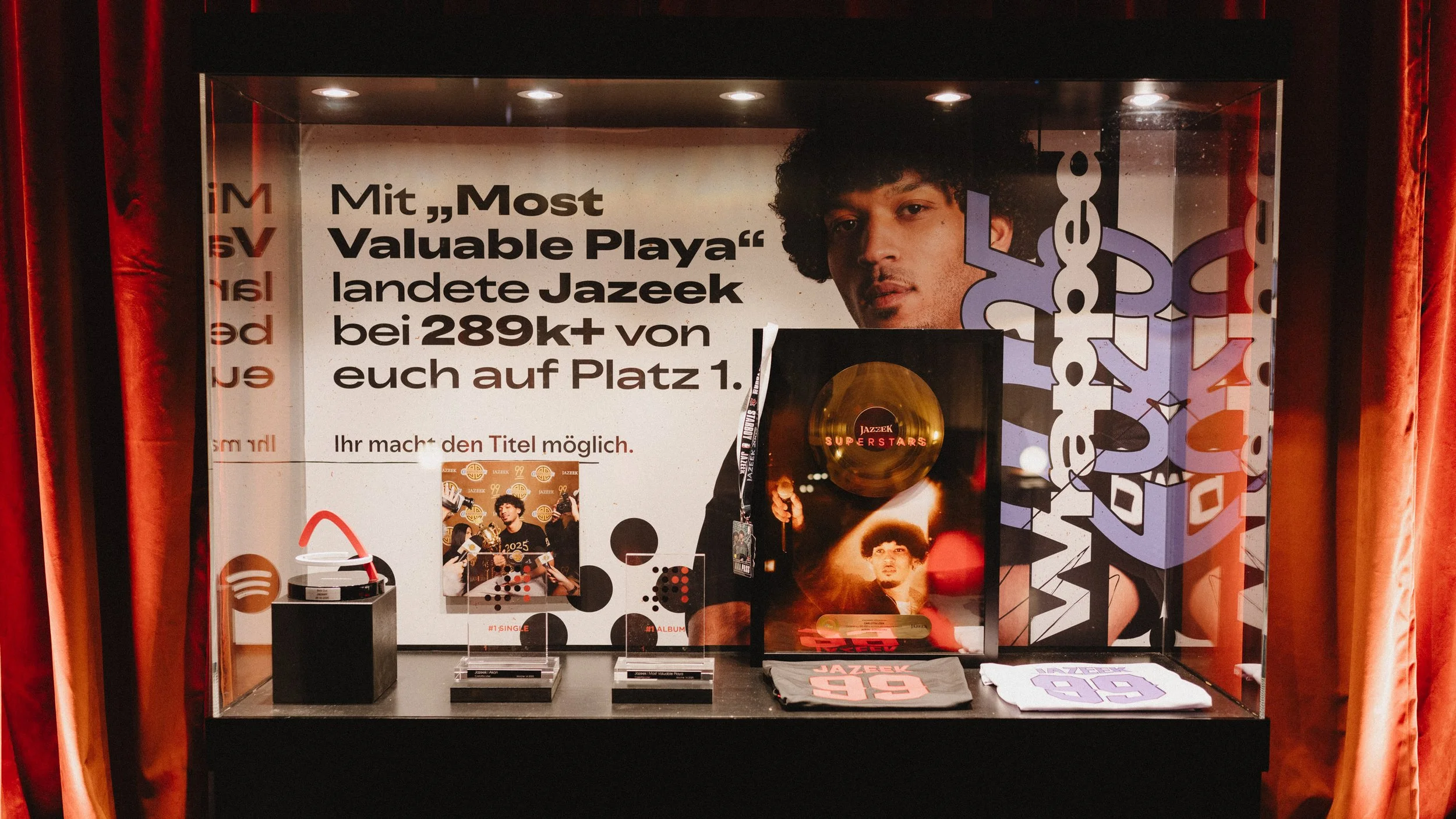 2025 Wrapped (c) Philipp Gladsome (7).jpg