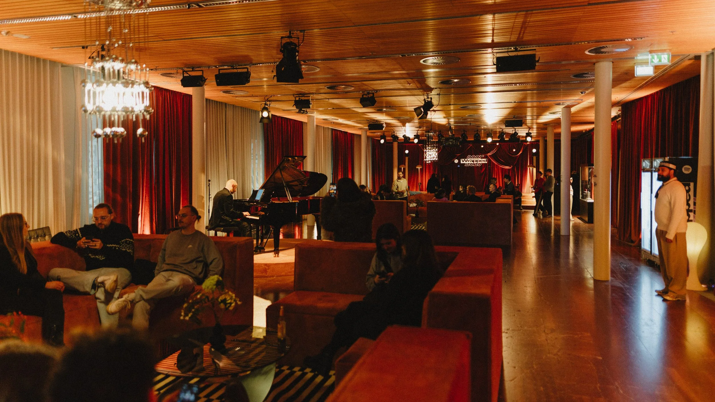 2025 Wrapped (c) Philipp Gladsome (38).jpg