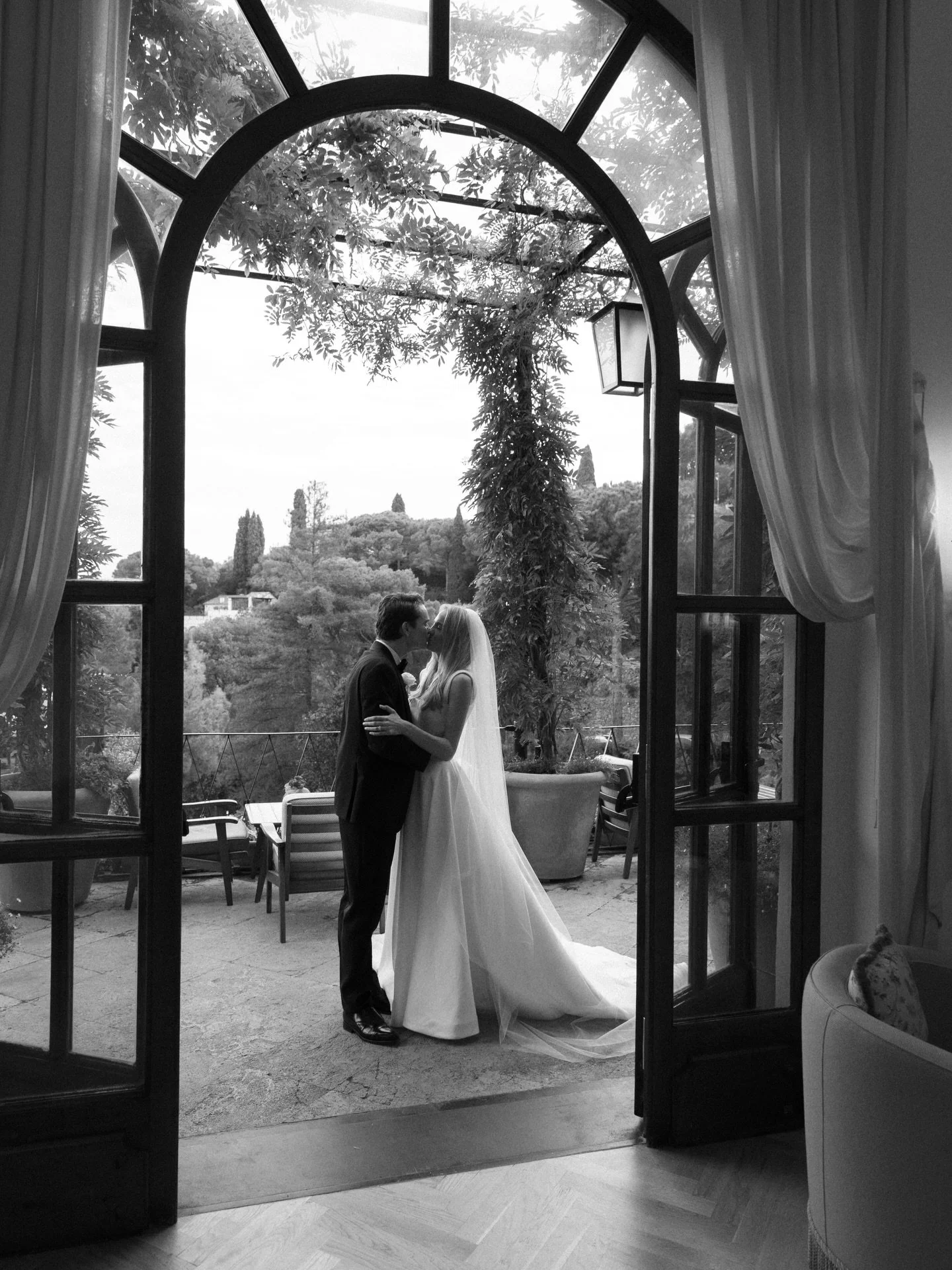 Little moment @belmondhotelsplendido 
&bull;
&bull;
&bull;
&bull;
PLANNING: @ginas.eyes 
LOCATION: @belmondhotelsplendido 
PHOTOGRAPHY: @erinandgabri 
FLOWERS: @sogno.floreale 
CELEBRANT: @isabella.cerimonie.simboliche