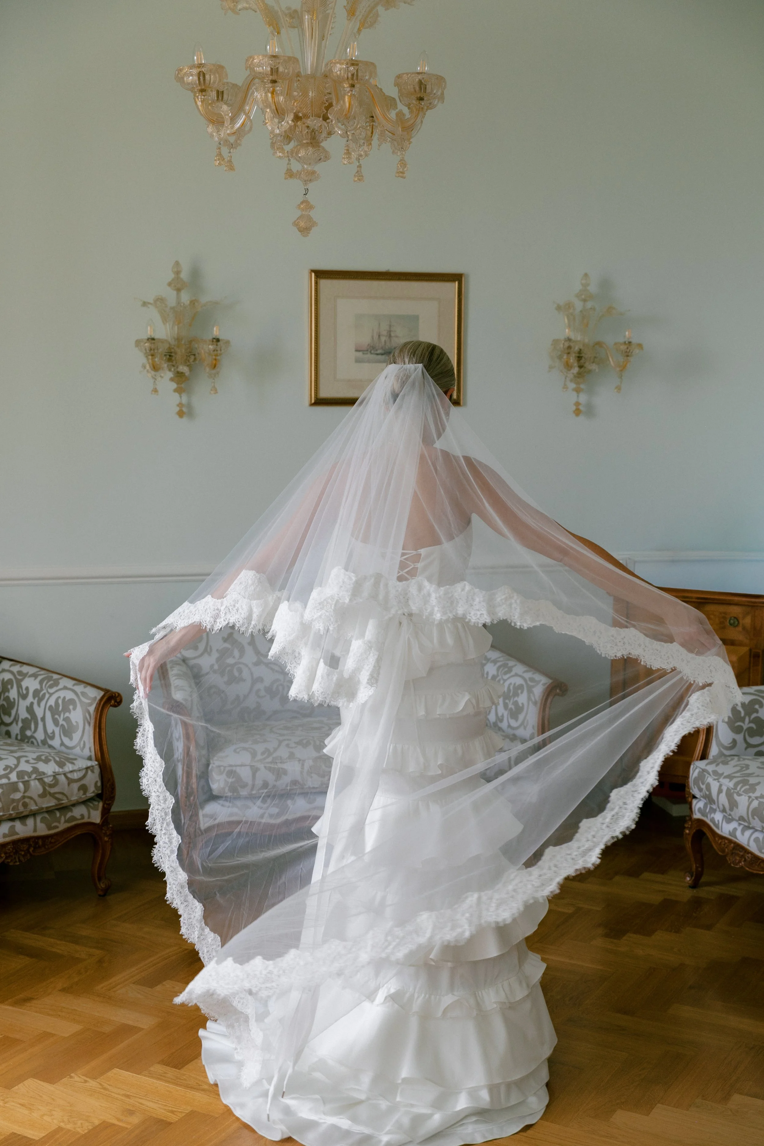 Destination wedding in Italy, bride getting ready at Hotel Imperiale, Santa Margherita Ligure.
