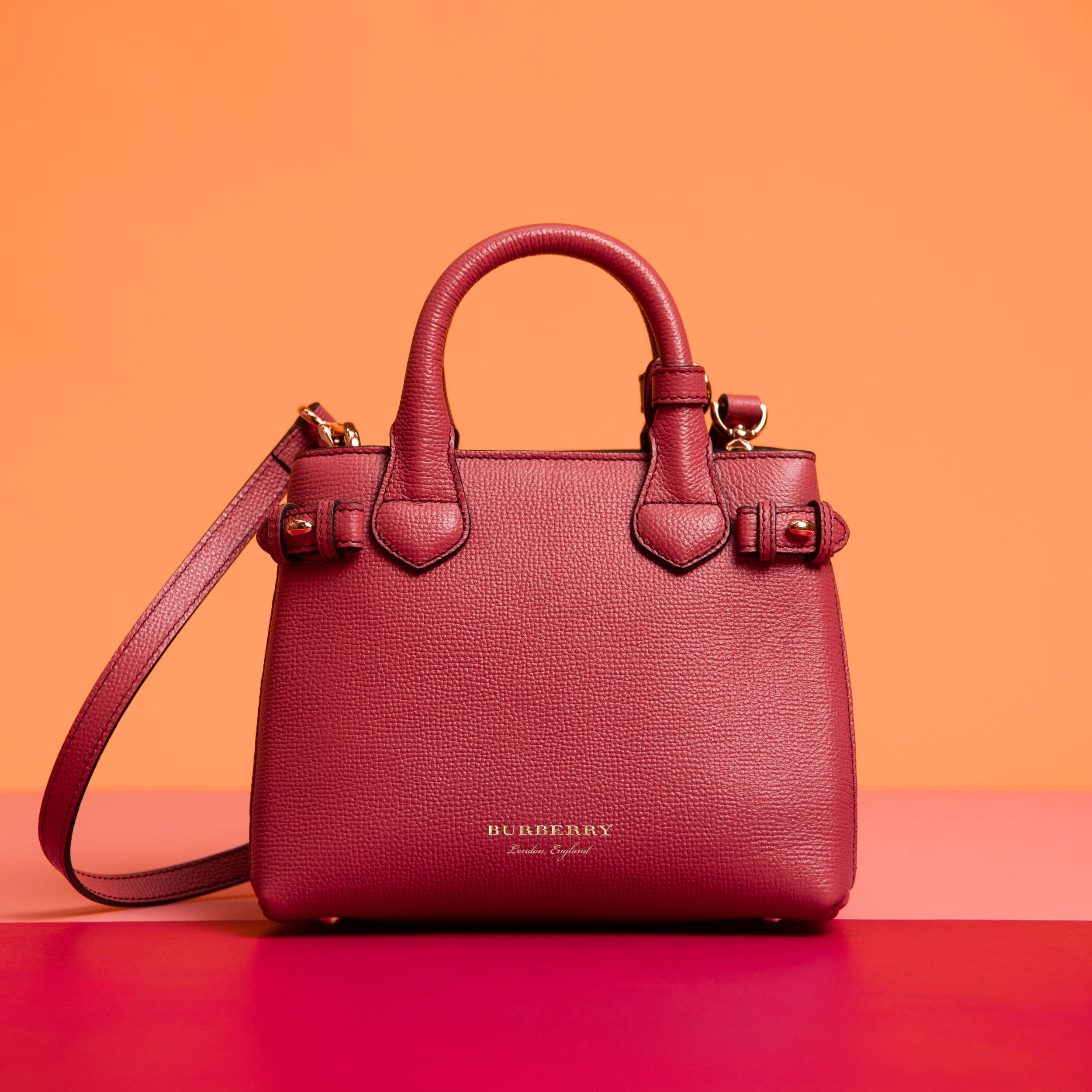 Burberry-1x1 .jpg