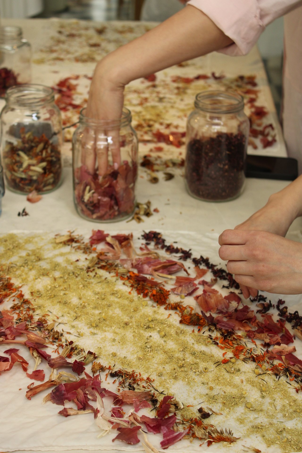03.10.2026 | Bundle Dyeing on Silk Scarf
