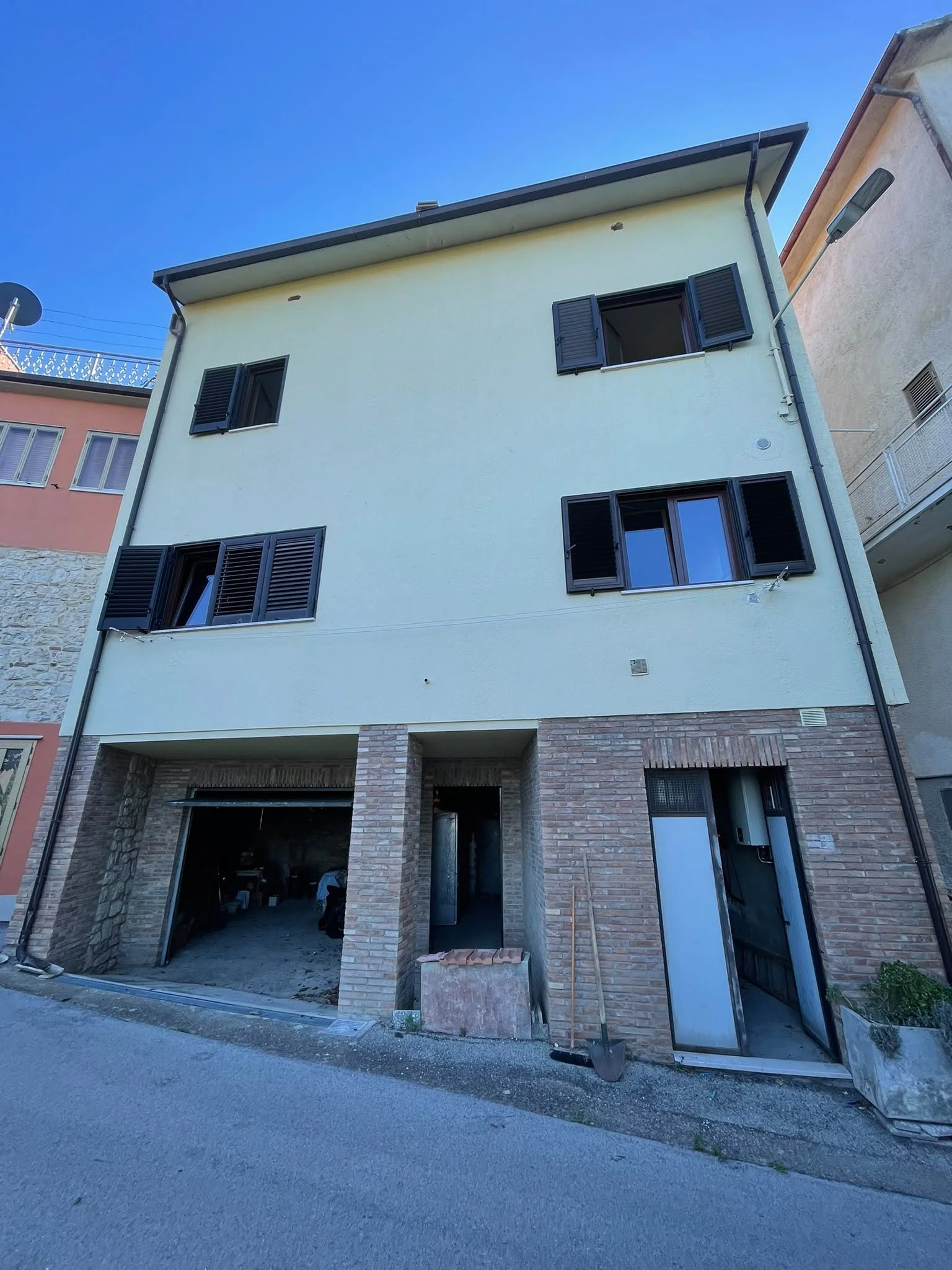 3 Bedroom House - €85.000