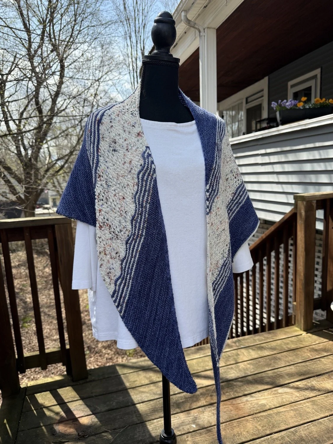 stripes and lace shawl-1.JPG
