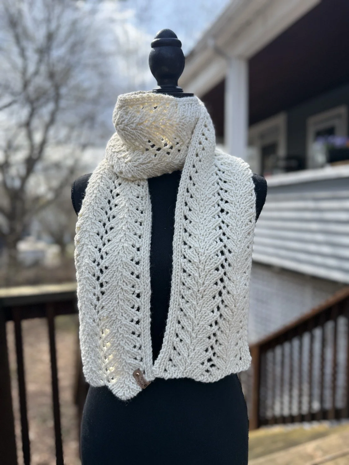 Ivory Reversable Lace Scarf