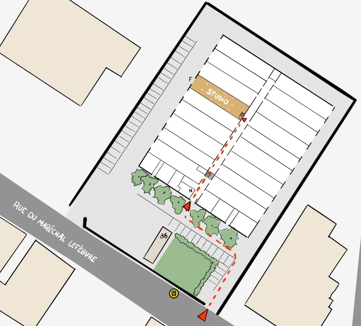Plan du site montrant un trajet piétonnier depuis la rue du Maréchal Lefebvre jusqu'à un studio, avec un espace vert, un parking à vélos, un arrêt de bus et des arbres.
