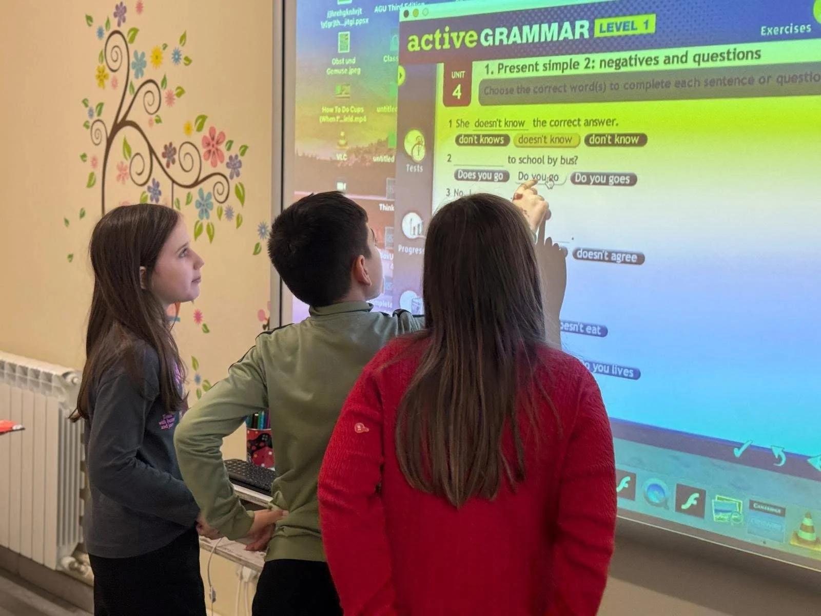 Lecție interactivă de gramatică engleză