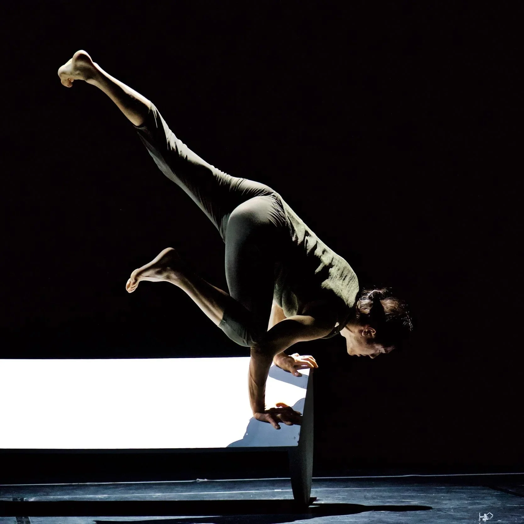 Ein choreografisches Stück für fünf Tänzer*innen