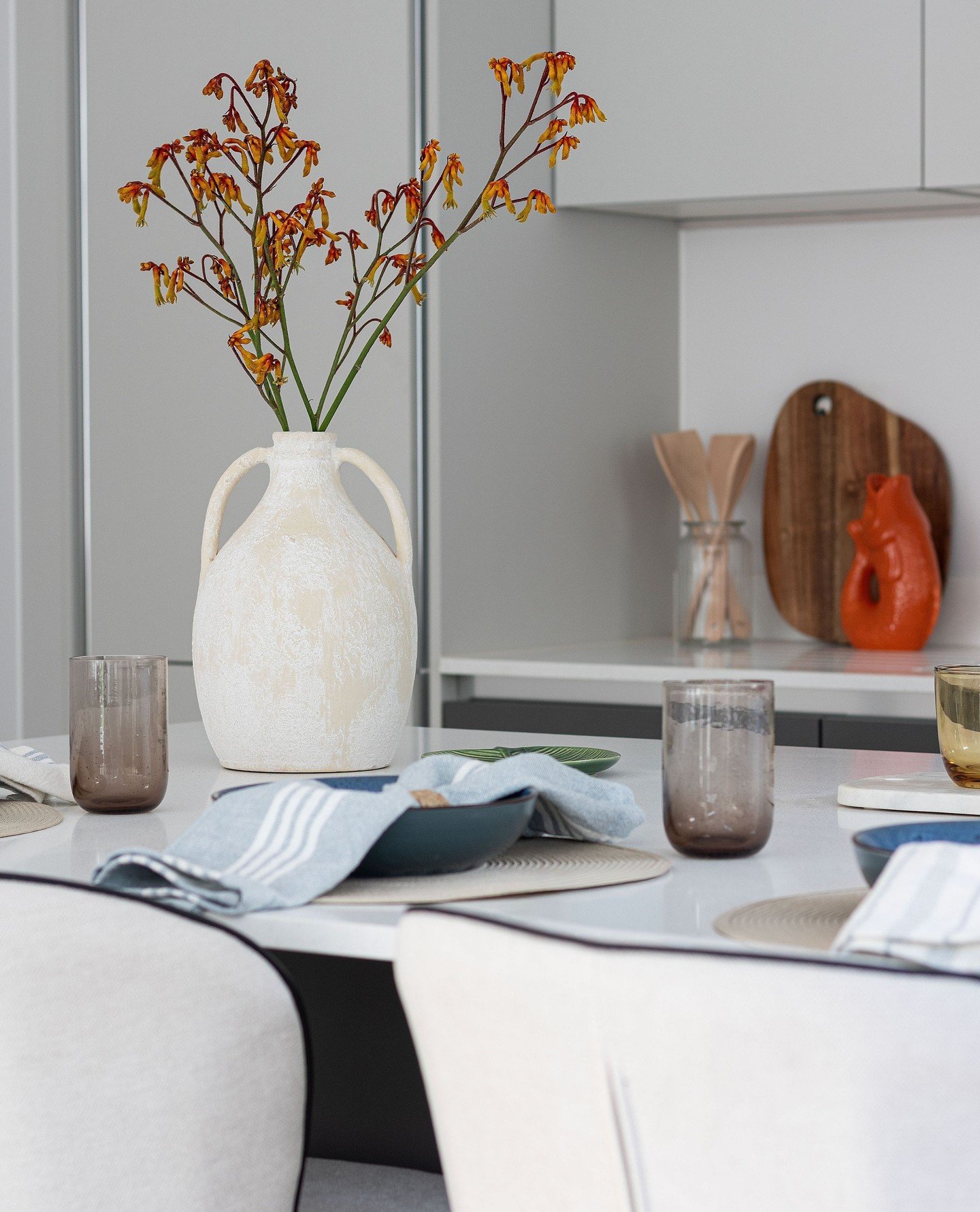 Styling kitchens is about creating a space where you can imagine slow breakfasts, coffee brewing and the perfect start to your day. When we home stage a property, we thoughtfully style every surface to create a feeling that invites potential buyers t