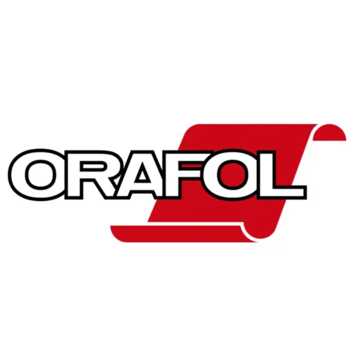Logo av Orafol med svart og hvitt tekst og en rød bakgrunnselement.