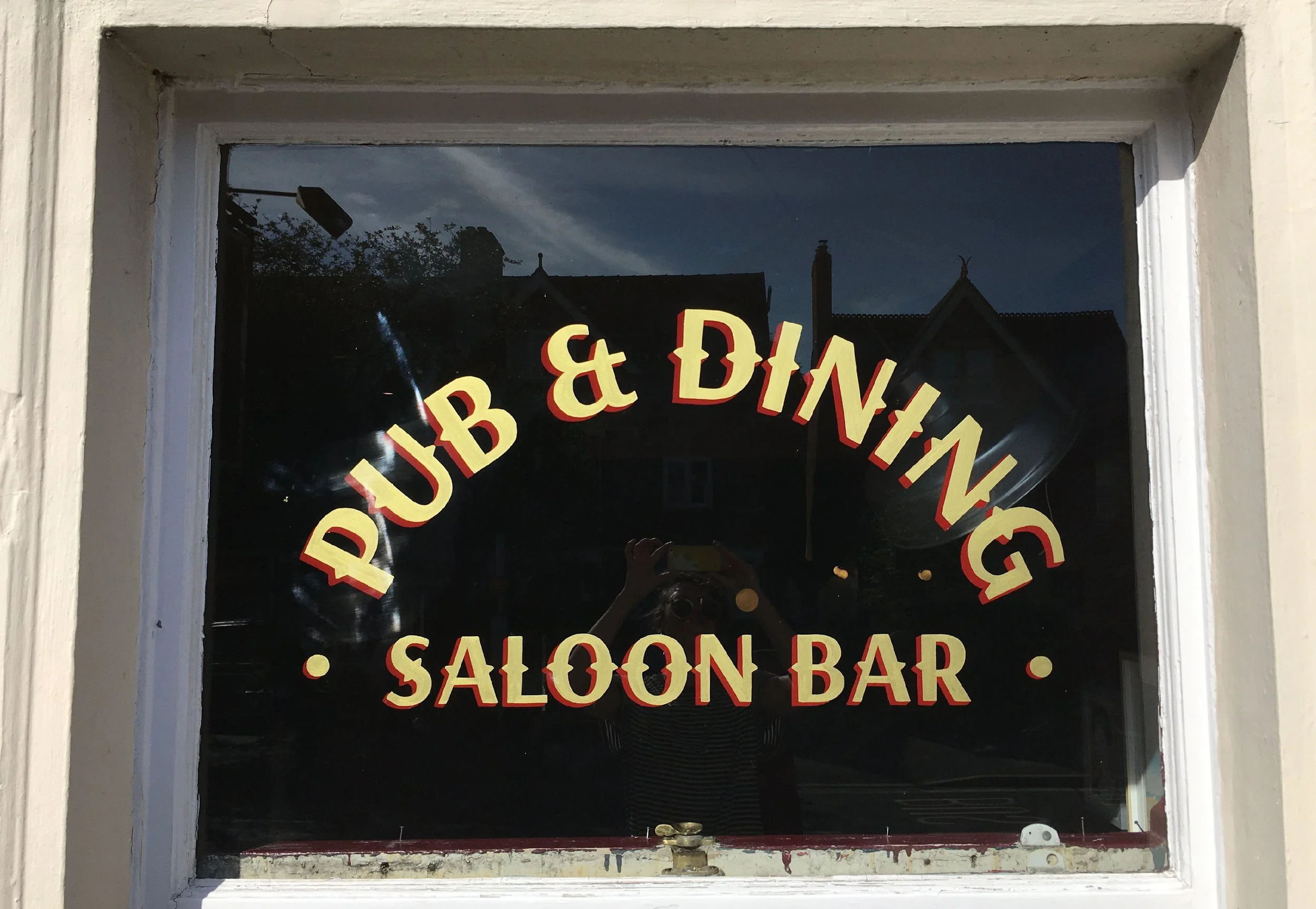 MAGGIE WINDOW2-02.jpg