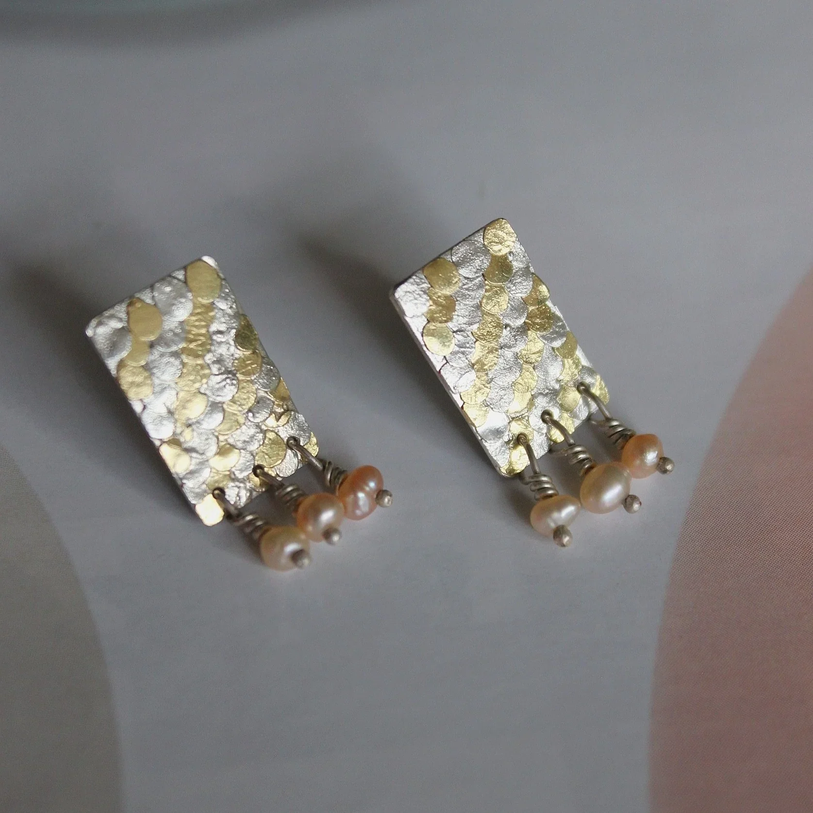 siren.studs.2.webp