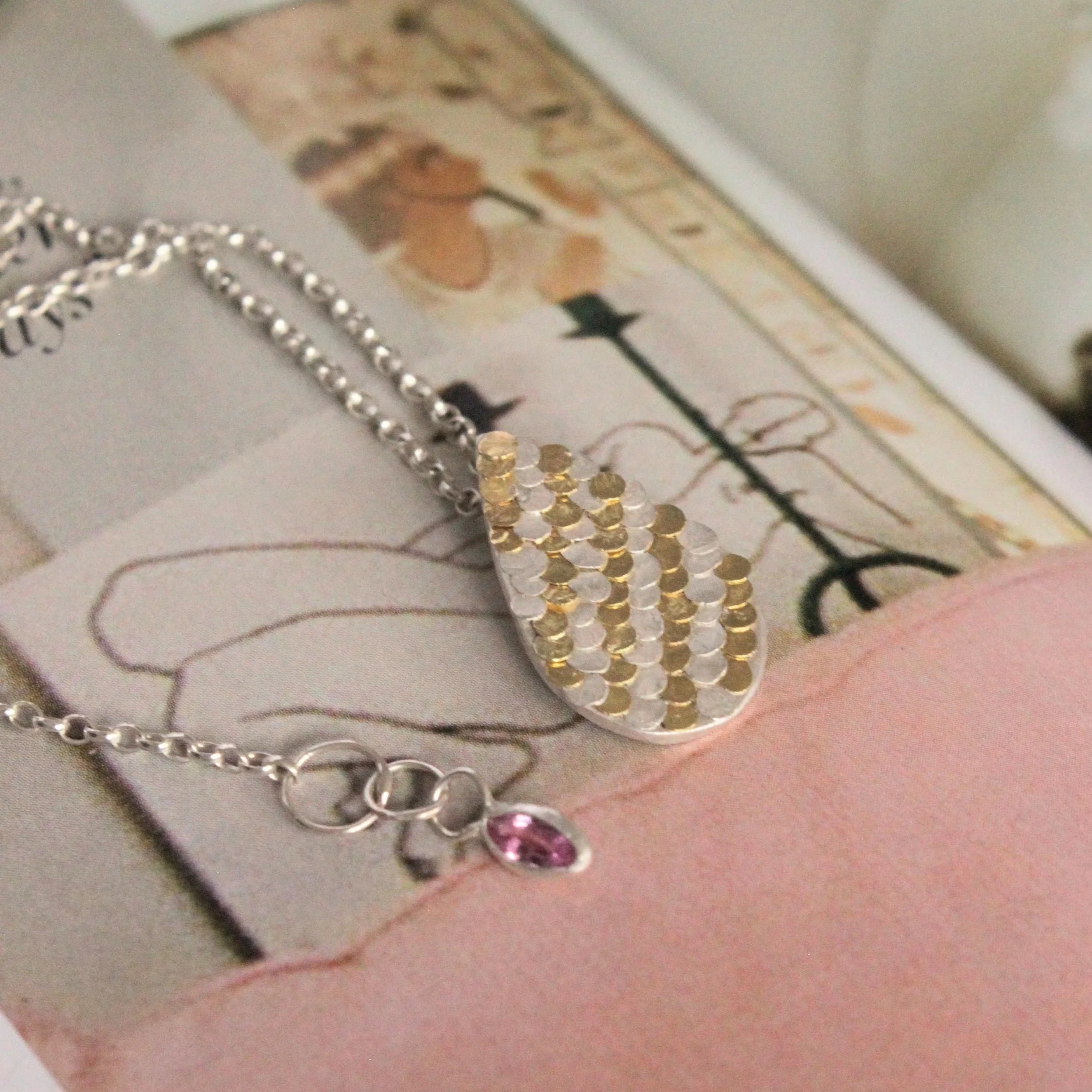 siren.sapphire.pend.webp