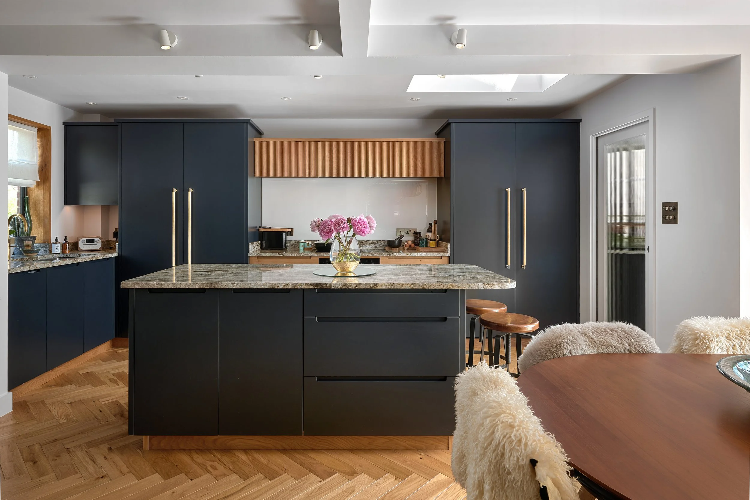 Hampshire-Petersfield-Timber-Painted-Kitchen-00035.jpg