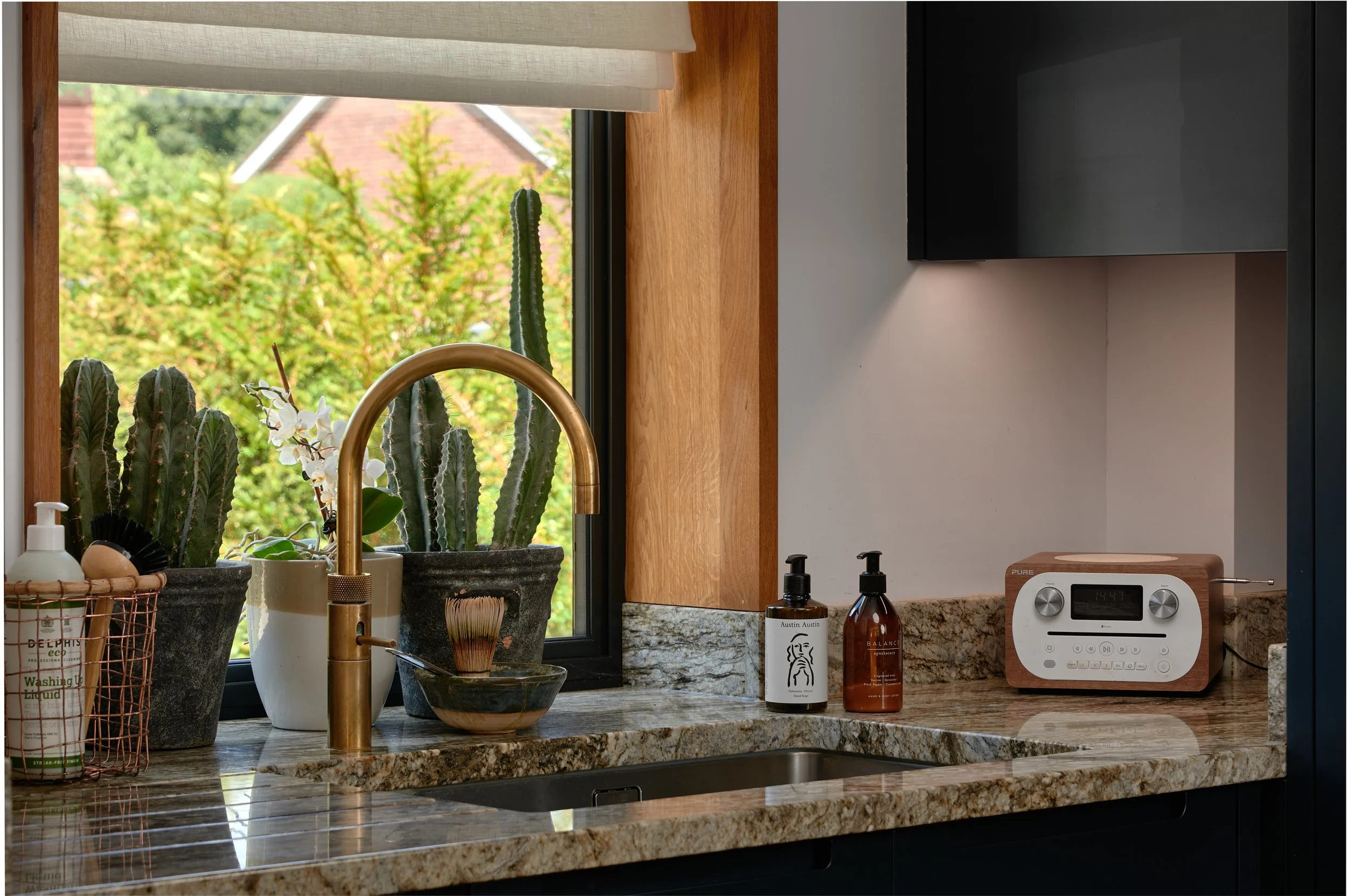 Hampshire-Petersfield-Timber-Painted-Kitchen-00017.jpg