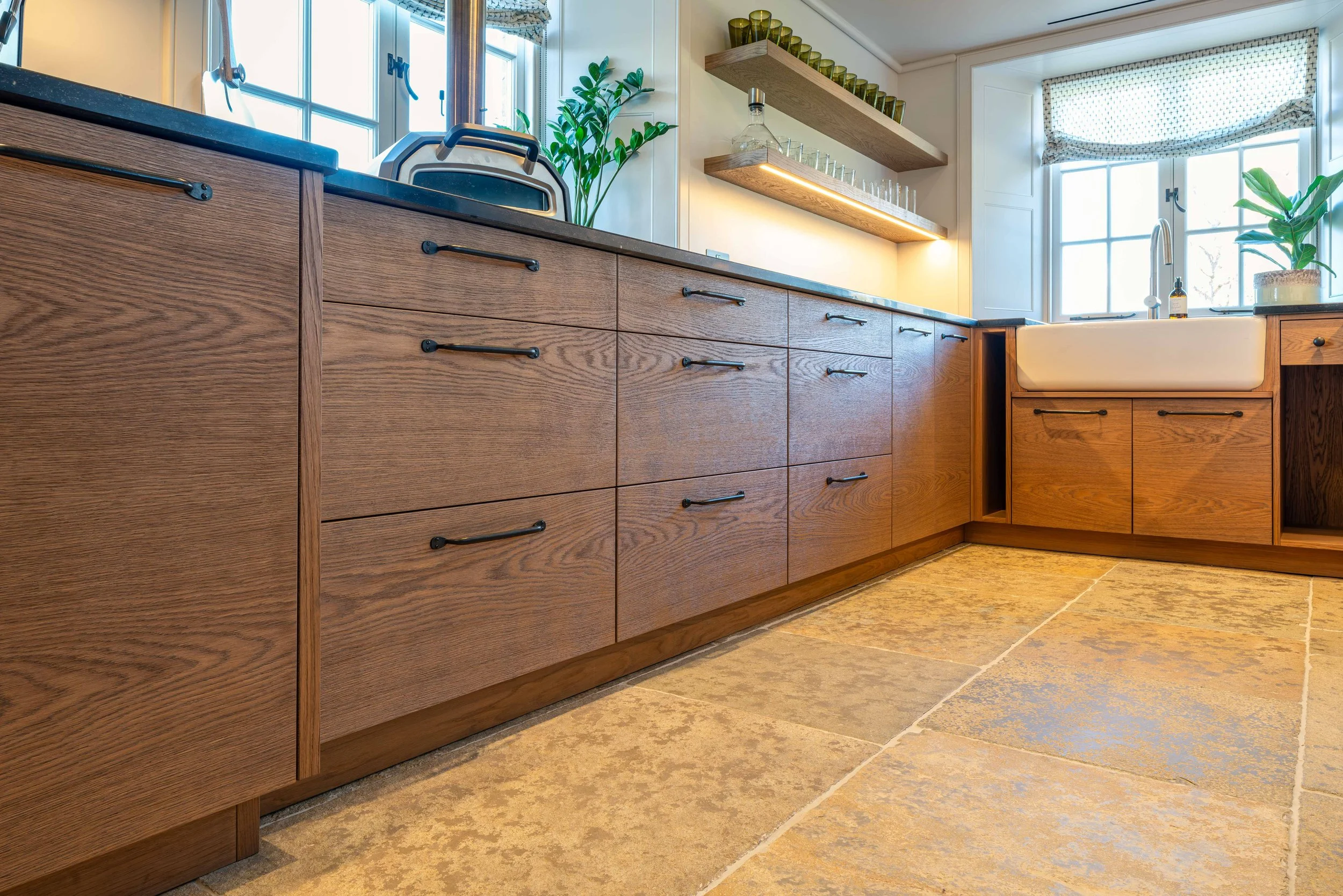 Hampshire-Oak-Kitchen-Modern-Flat-Panels-00036.jpg