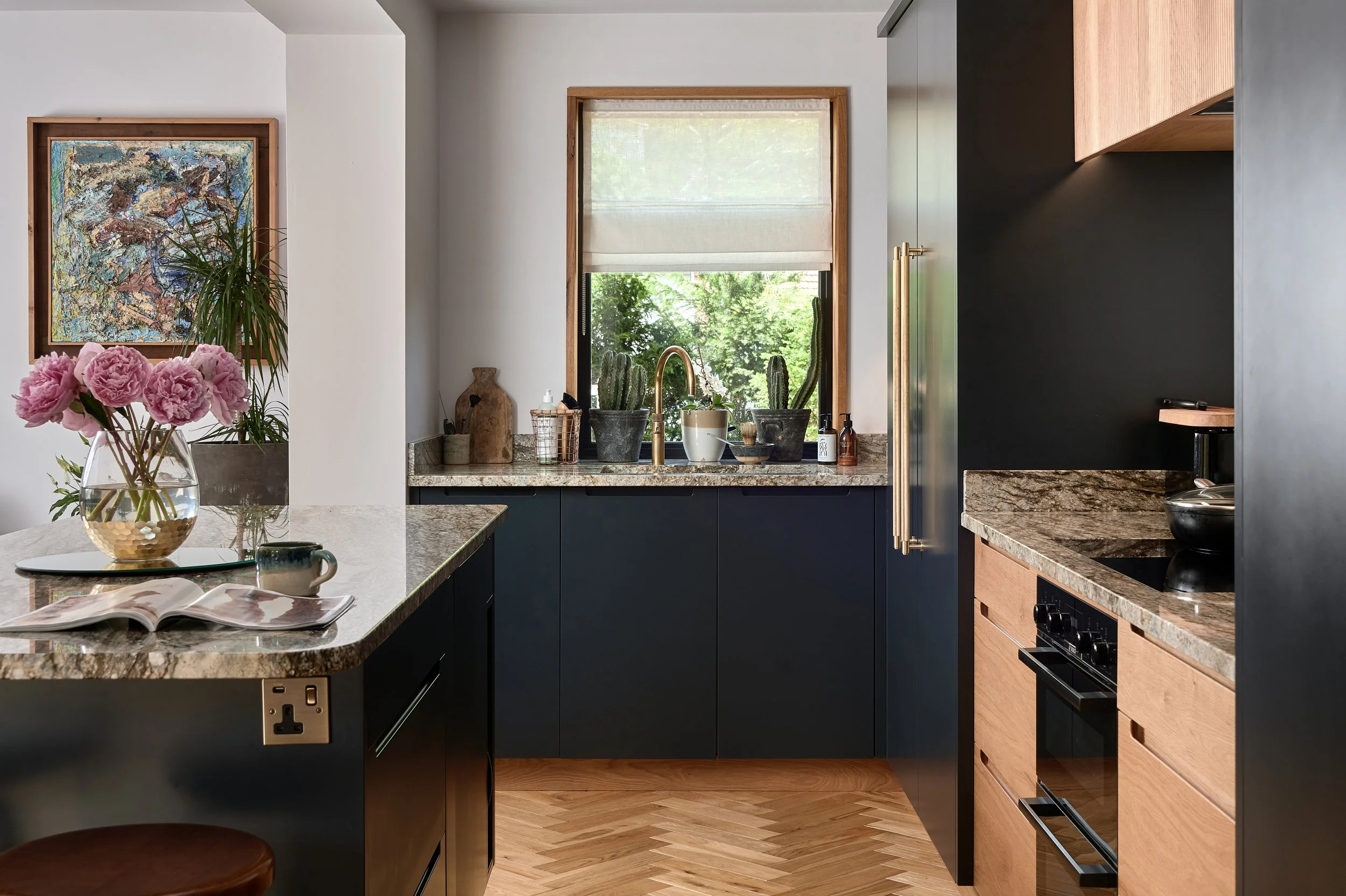Hampshire-Petersfield-Timber-Painted-Kitchen-00006.jpg