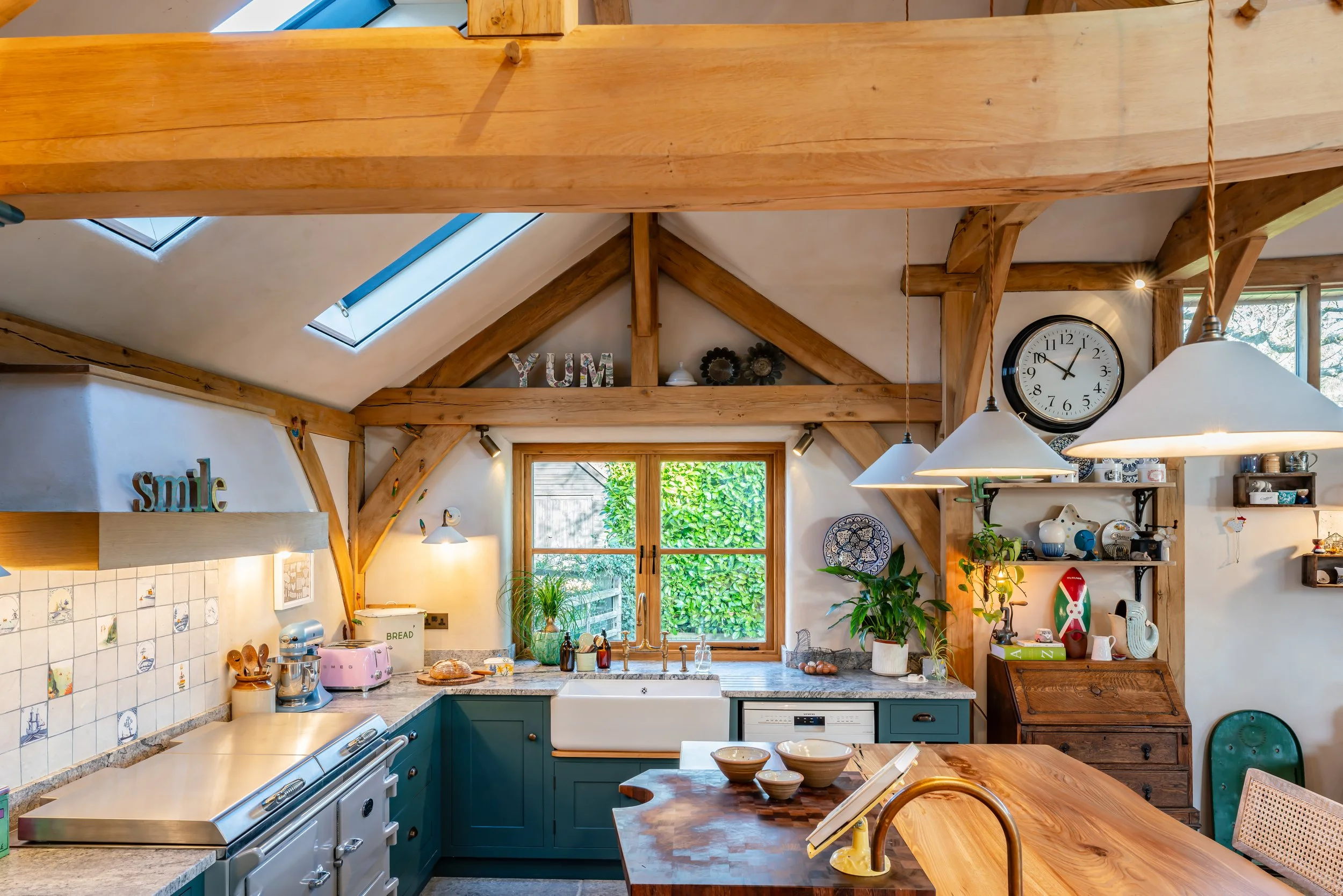 Hampshire-Greatham-Paninted-Timber-Kitchen-00049.jpg
