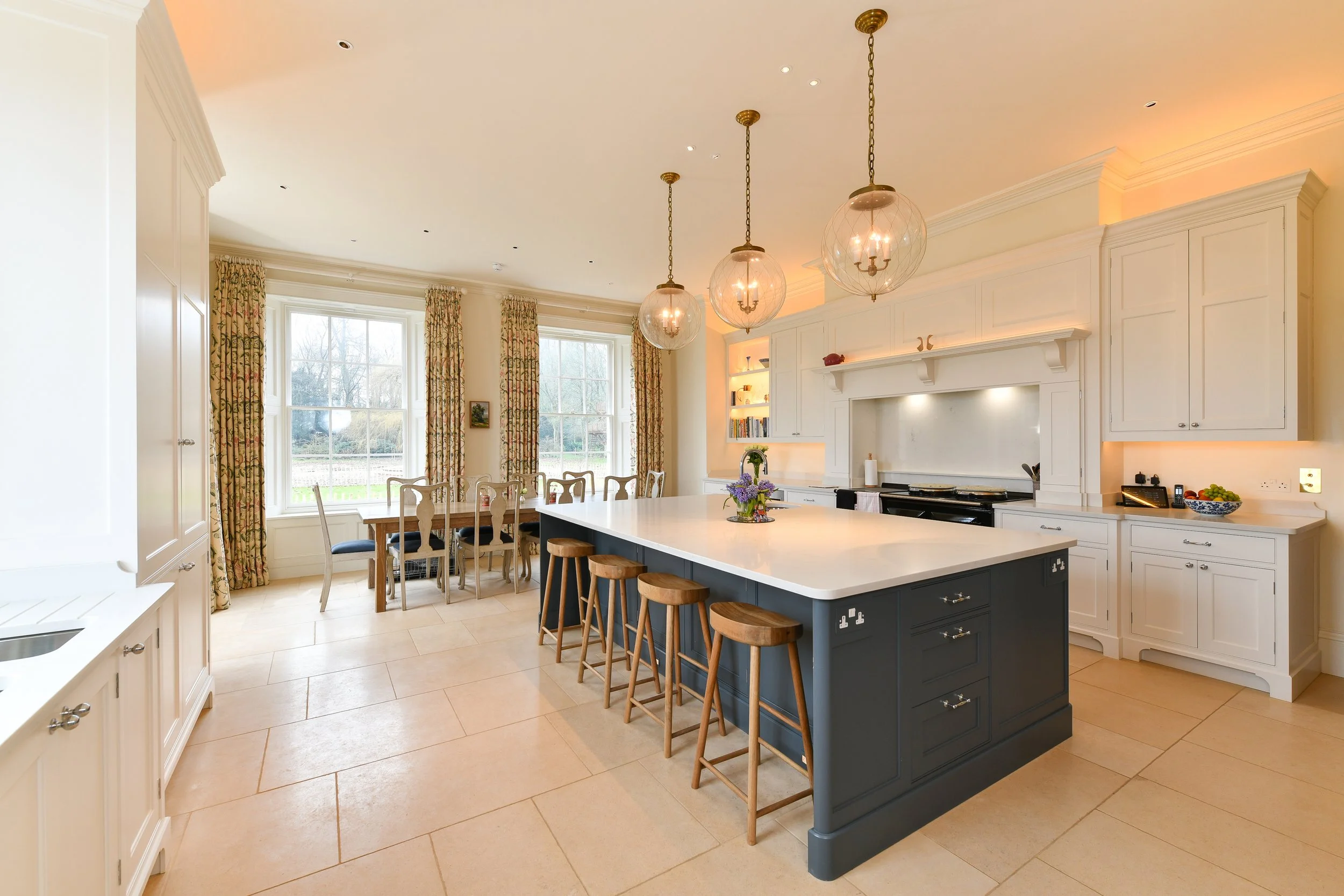 Hampshire-Andover-Painted-Kitchen-00003.jpg