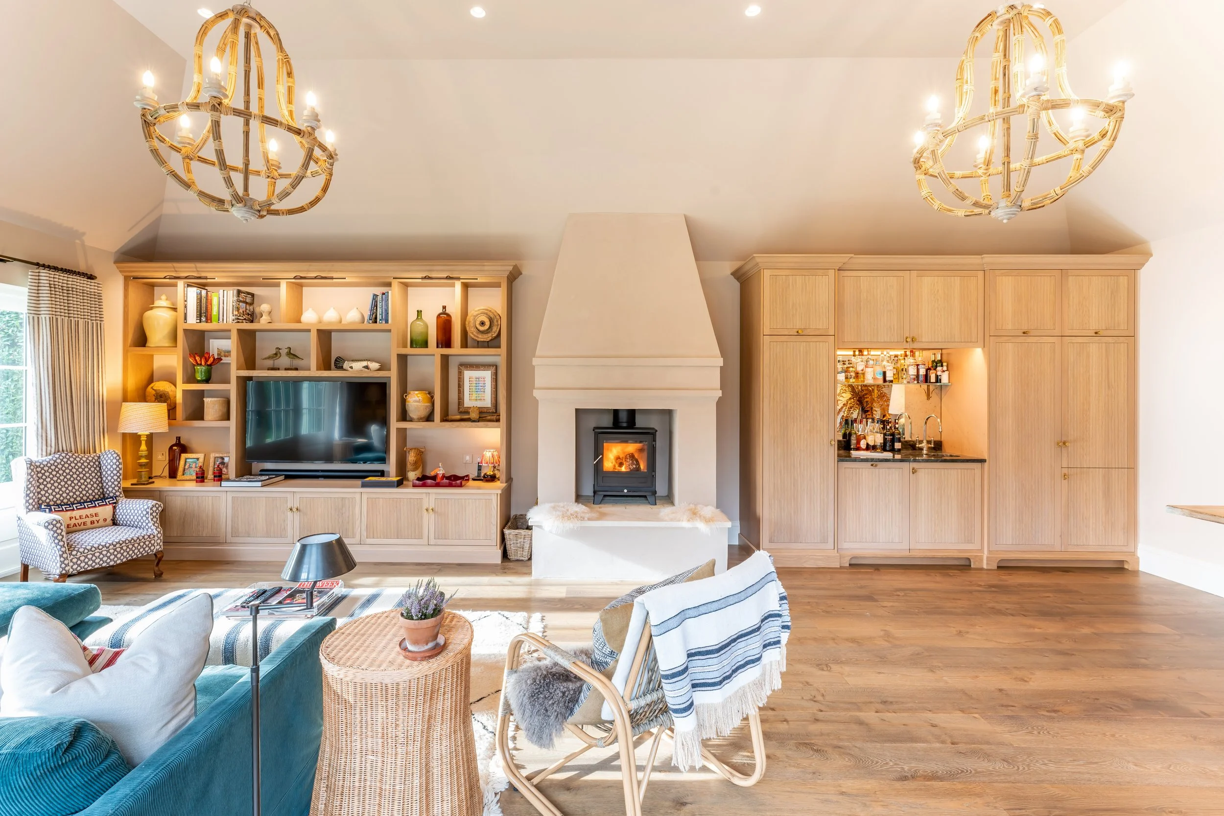 Oak living room and drinks bar