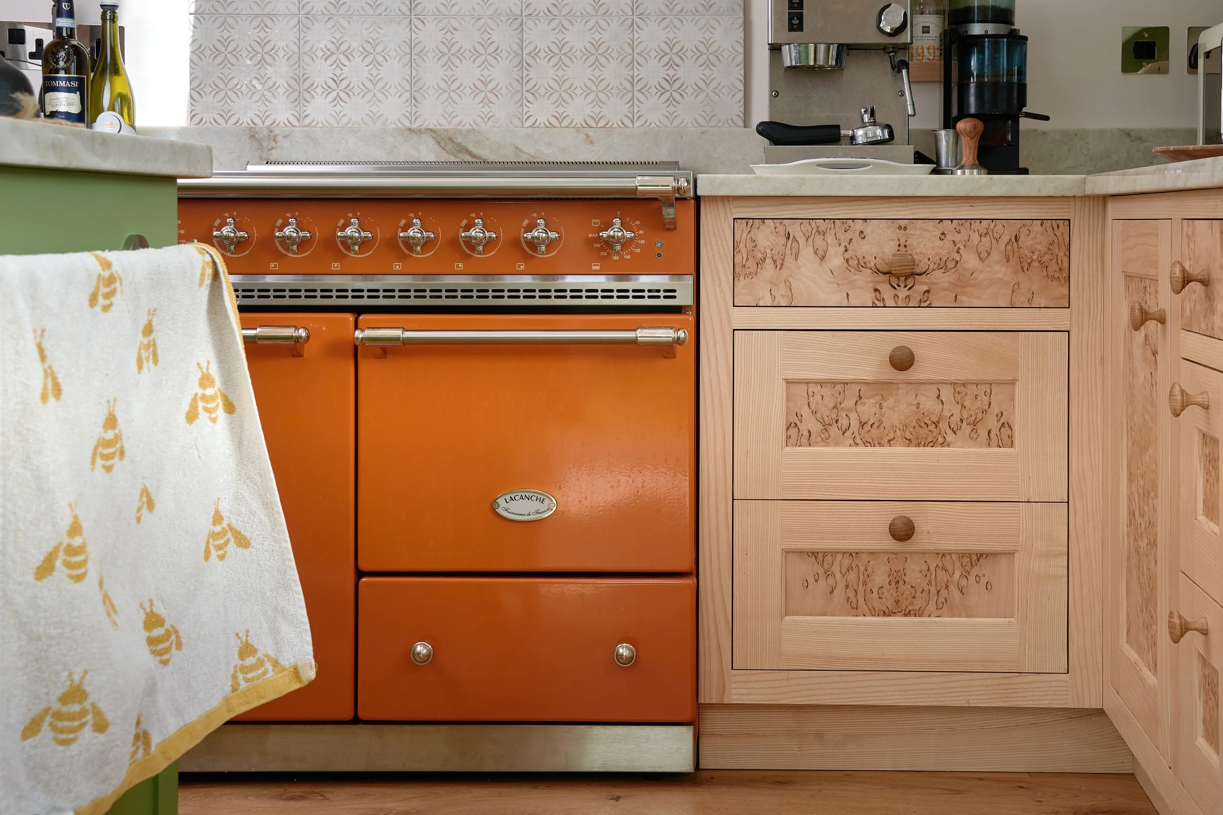 Hampshire-Selbourne-Timber-Painted-Kitchen-00018.jpg