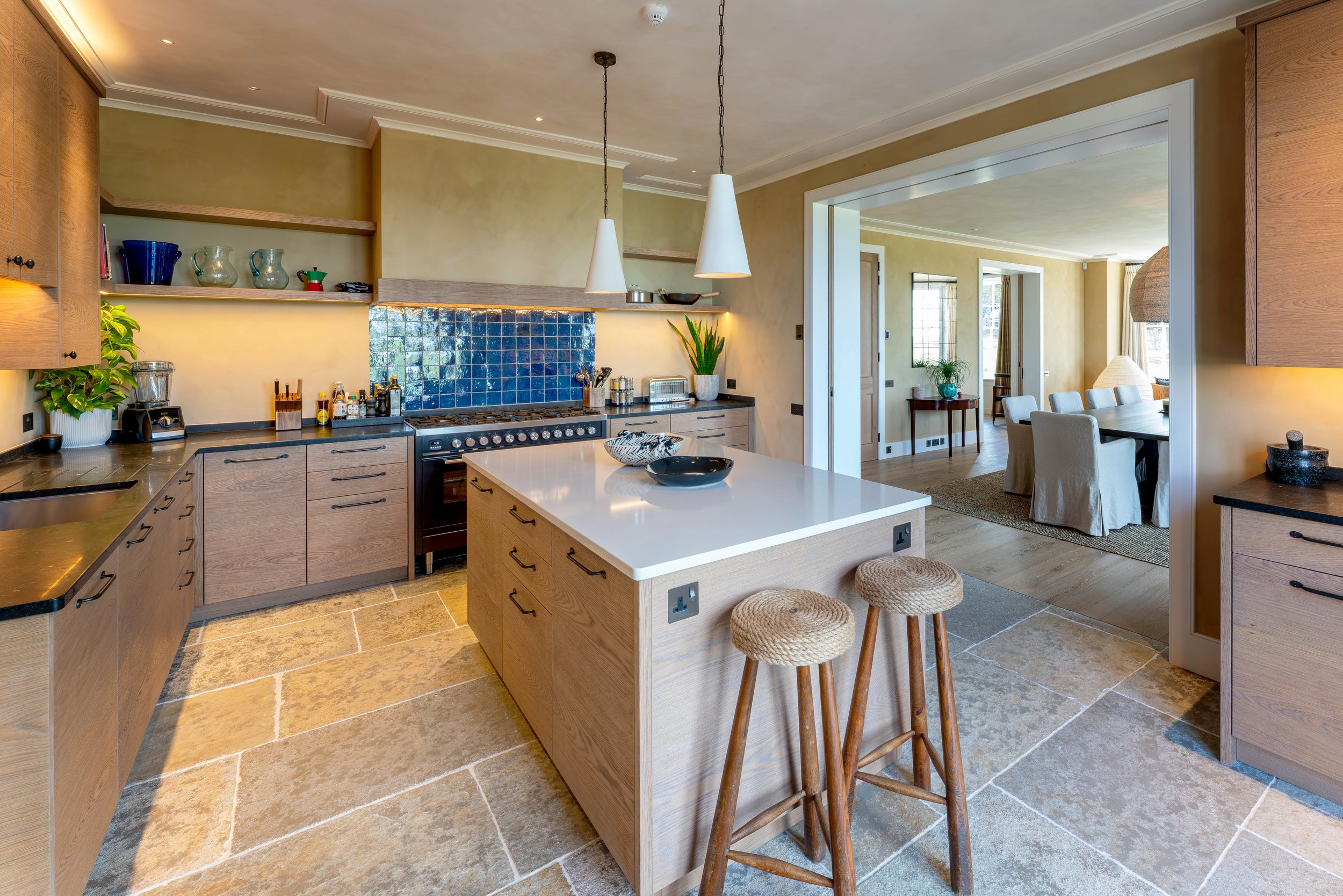 Hampshire-Oak-Kitchen-Modern-Flat-Panels-00005.jpg